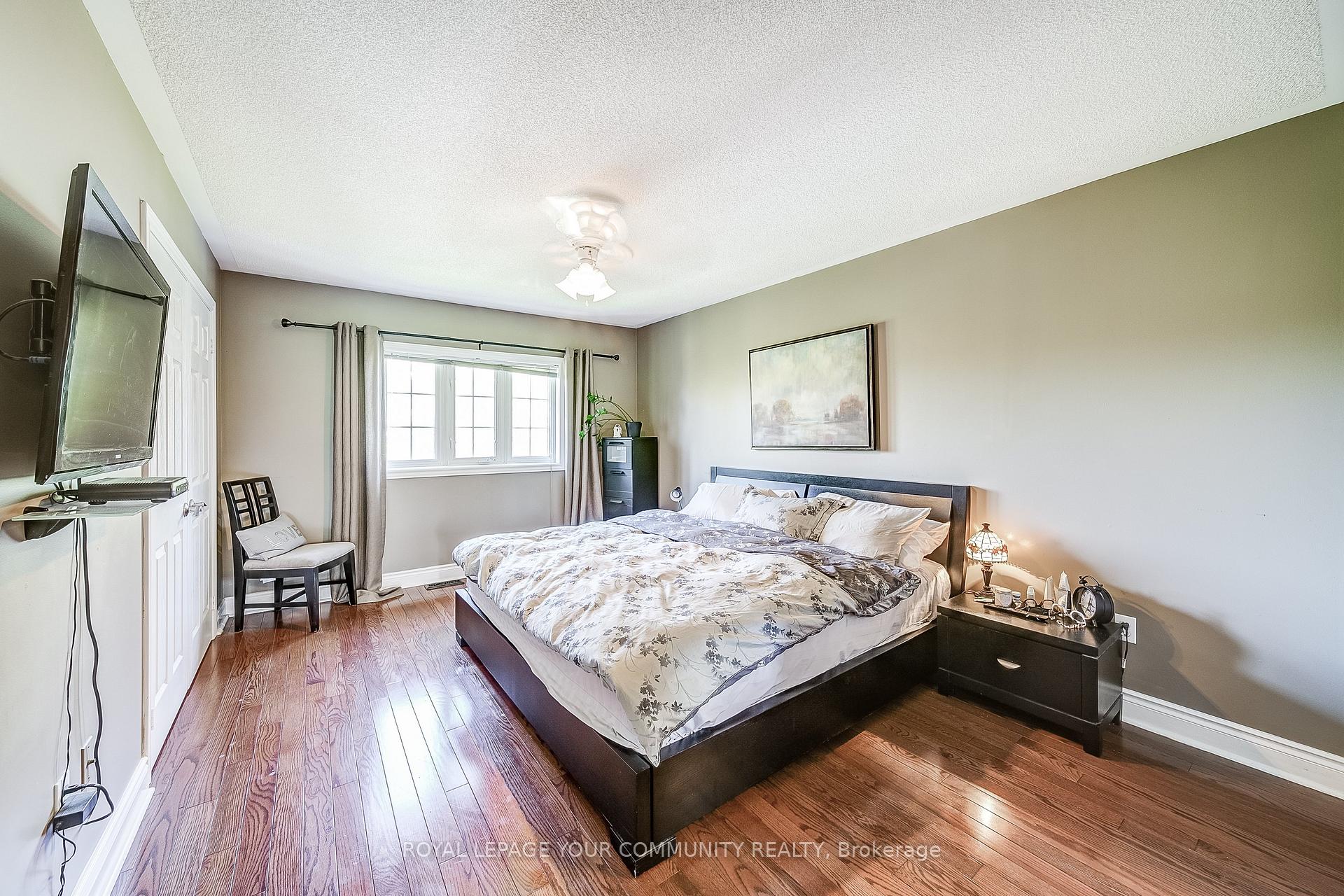 Photo 29 of 86 Downey Circle, Aurora, Bayview Wellington — HOMEH