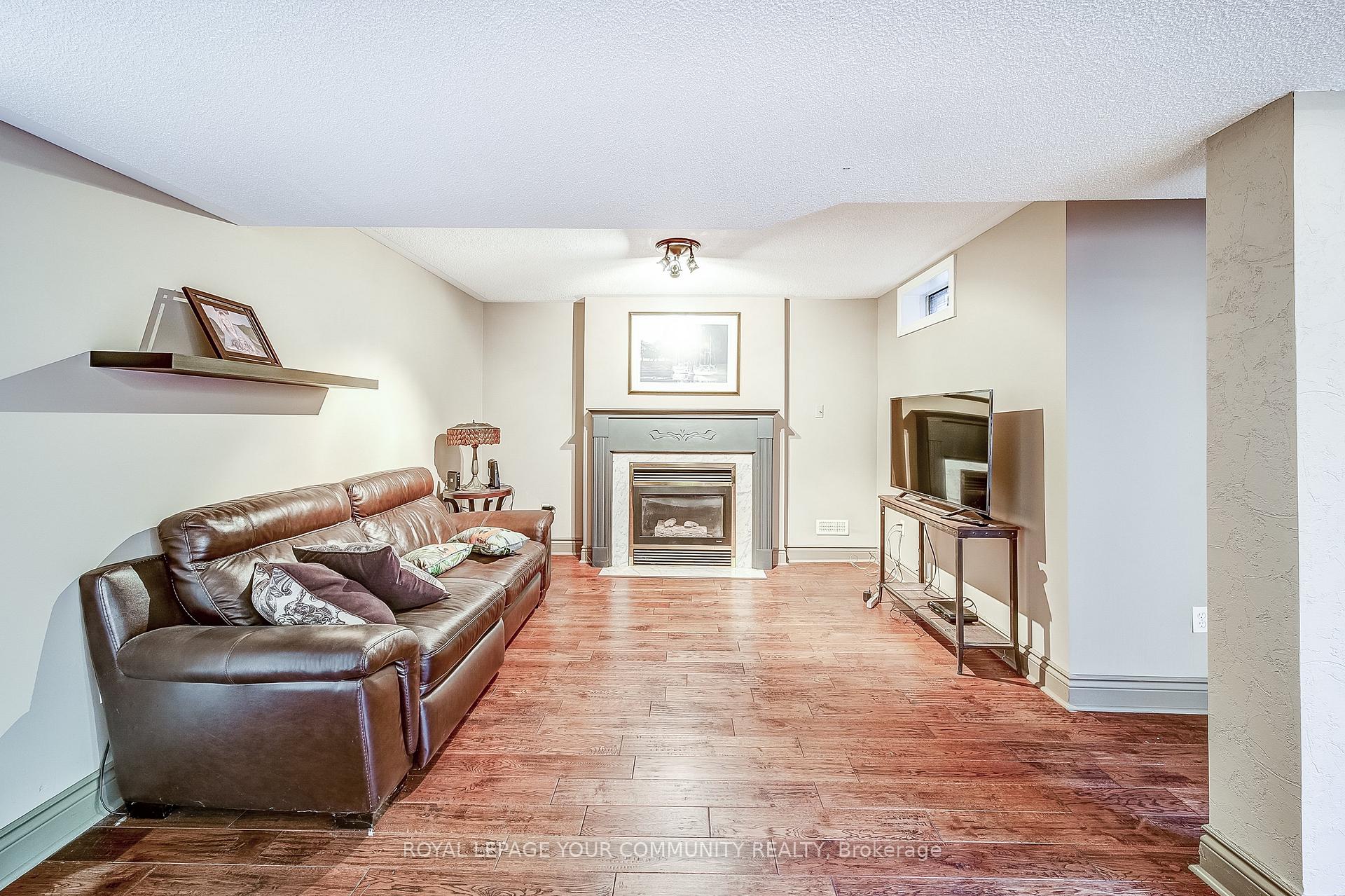 Photo 27 of 86 Downey Circle, Aurora, Bayview Wellington — HOMEH