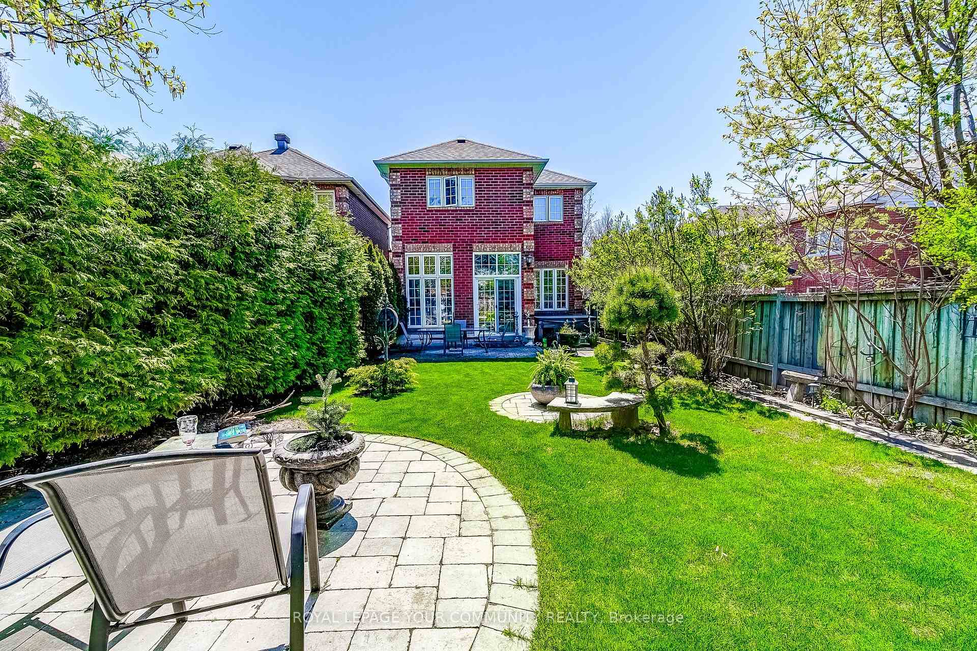 Photo 41 of 86 Downey Circle, Aurora, Bayview Wellington — HOMEH
