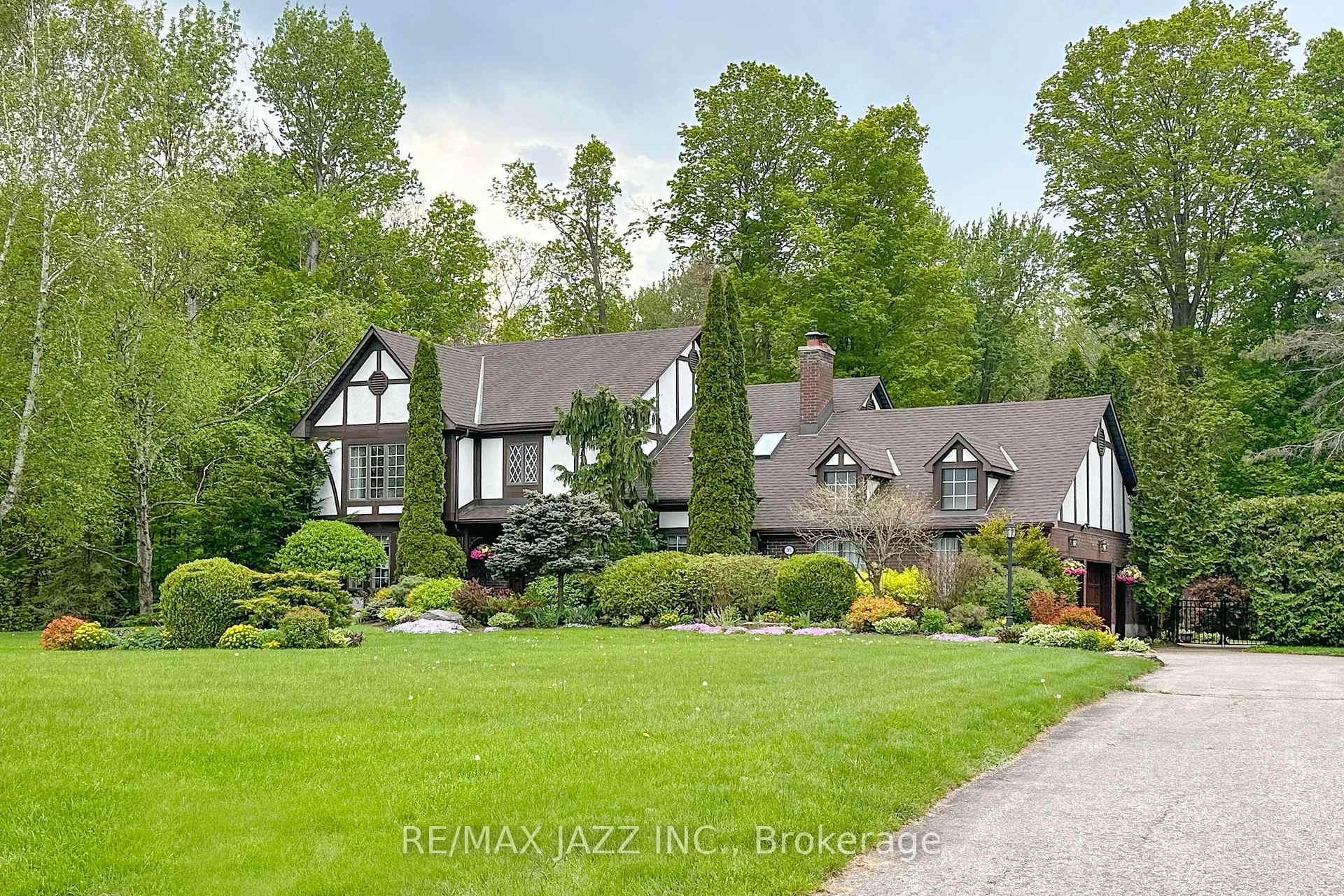 Photo 1 of 35 Castle Harbour Drive, Scugog, Port Perry — HOMEH