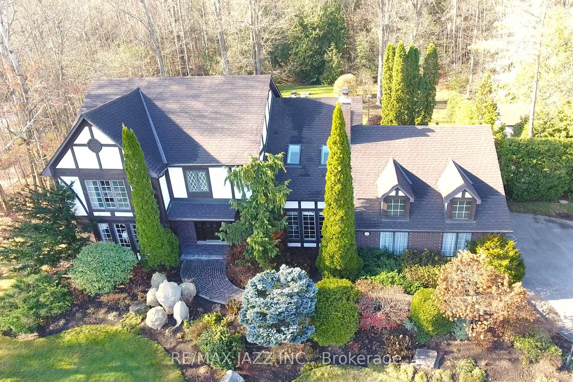Photo 2 of 35 Castle Harbour Drive, Scugog, Port Perry — HOMEH