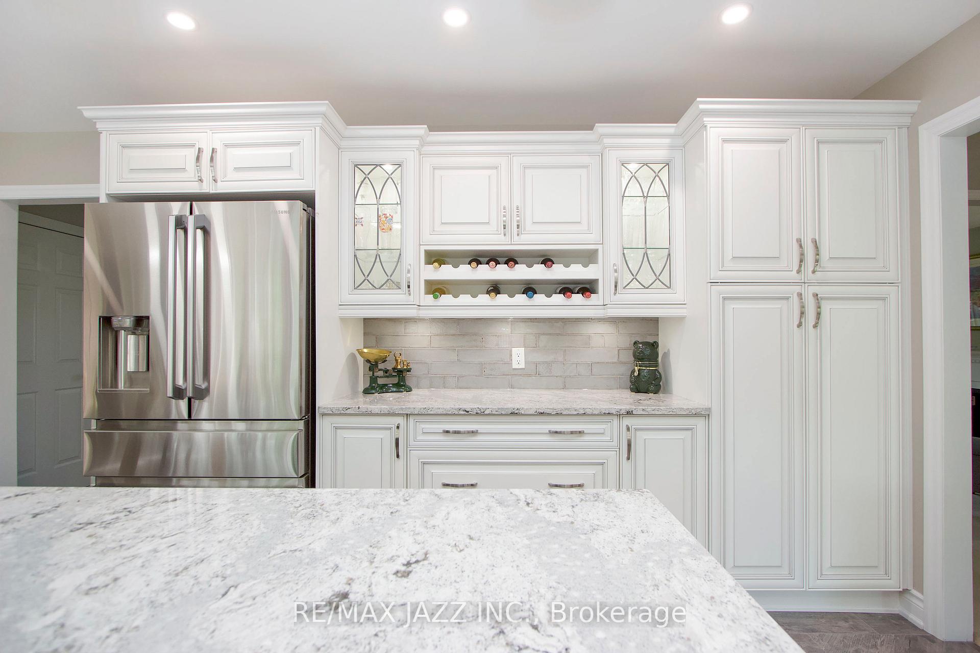 Photo 8 of 35 Castle Harbour Drive, Scugog, Port Perry — HOMEH