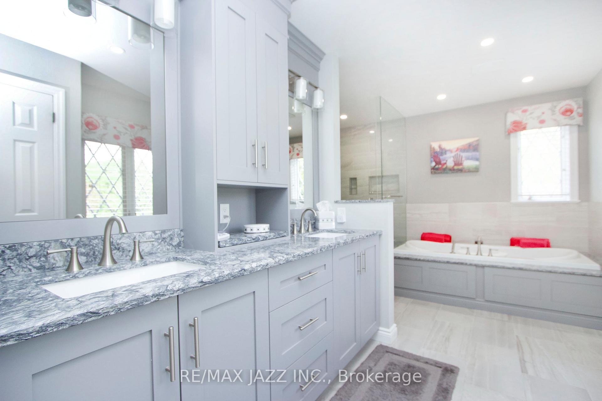 Photo 15 of 35 Castle Harbour Drive, Scugog, Port Perry — HOMEH