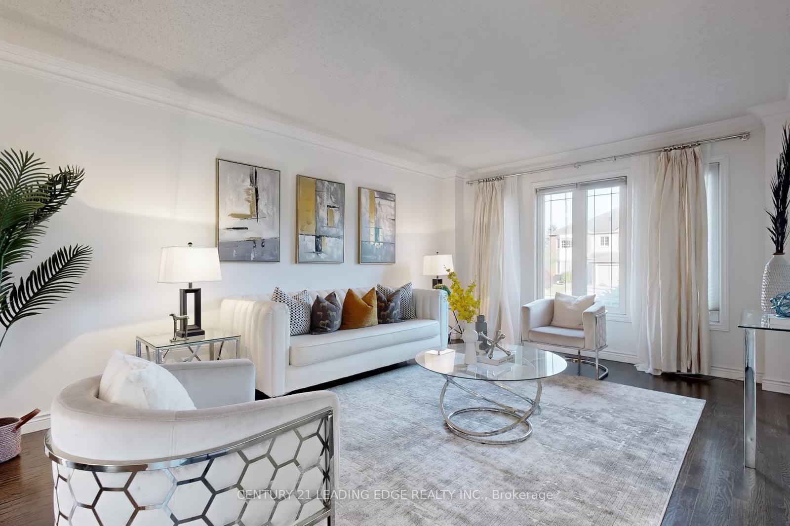Photo 7 of 32 Charrington Crescent, Markham, Unionville — HOMEH