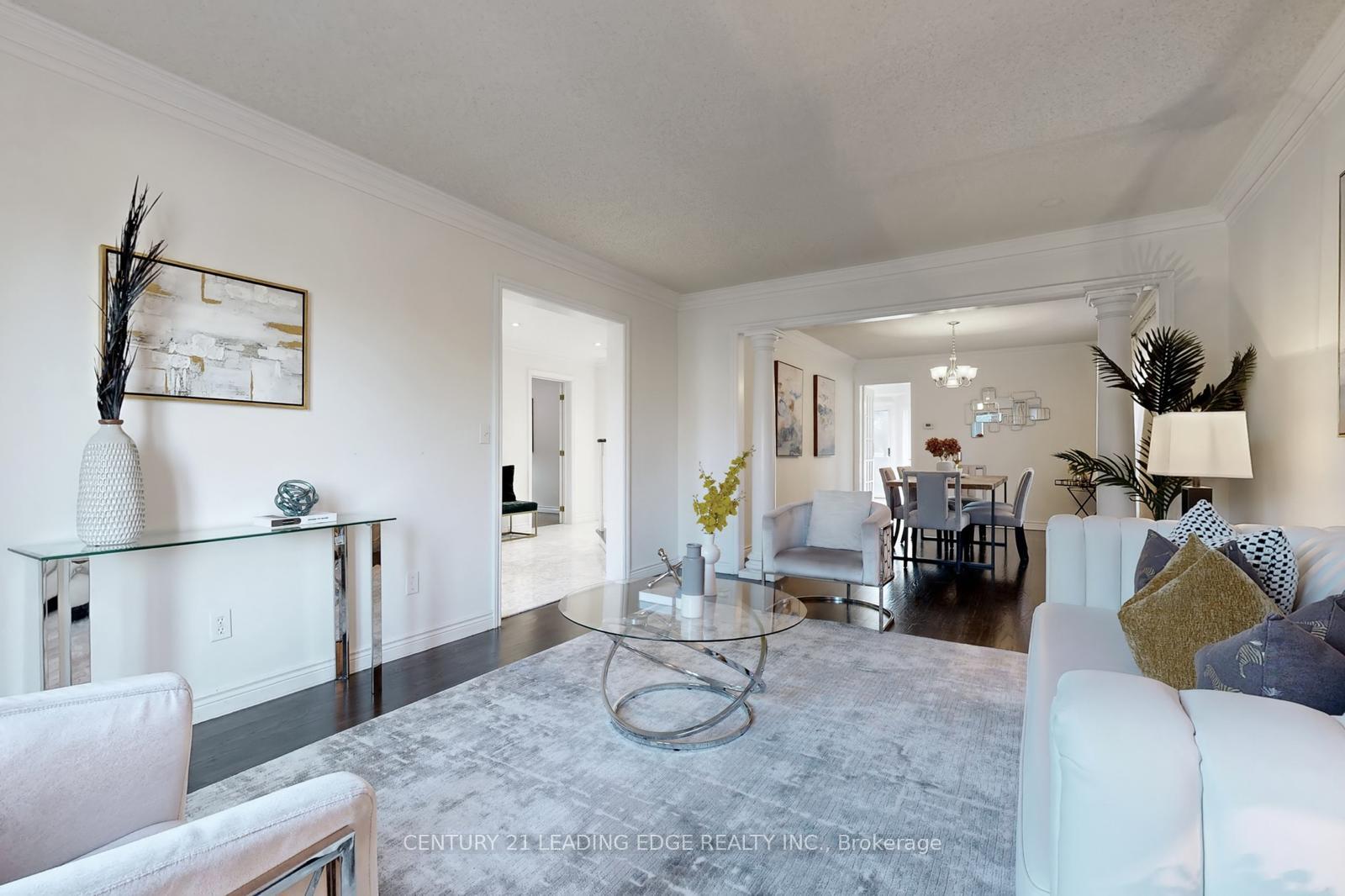 Photo 6 of 32 Charrington Crescent, Markham, Unionville — HOMEH