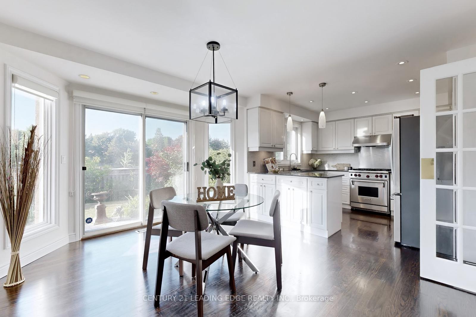 Photo 4 of 32 Charrington Crescent, Markham, Unionville — HOMEH