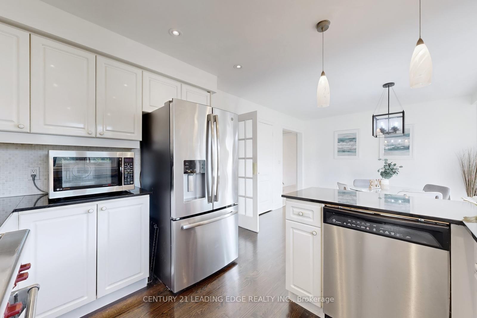 Photo 14 of 32 Charrington Crescent, Markham, Unionville — HOMEH