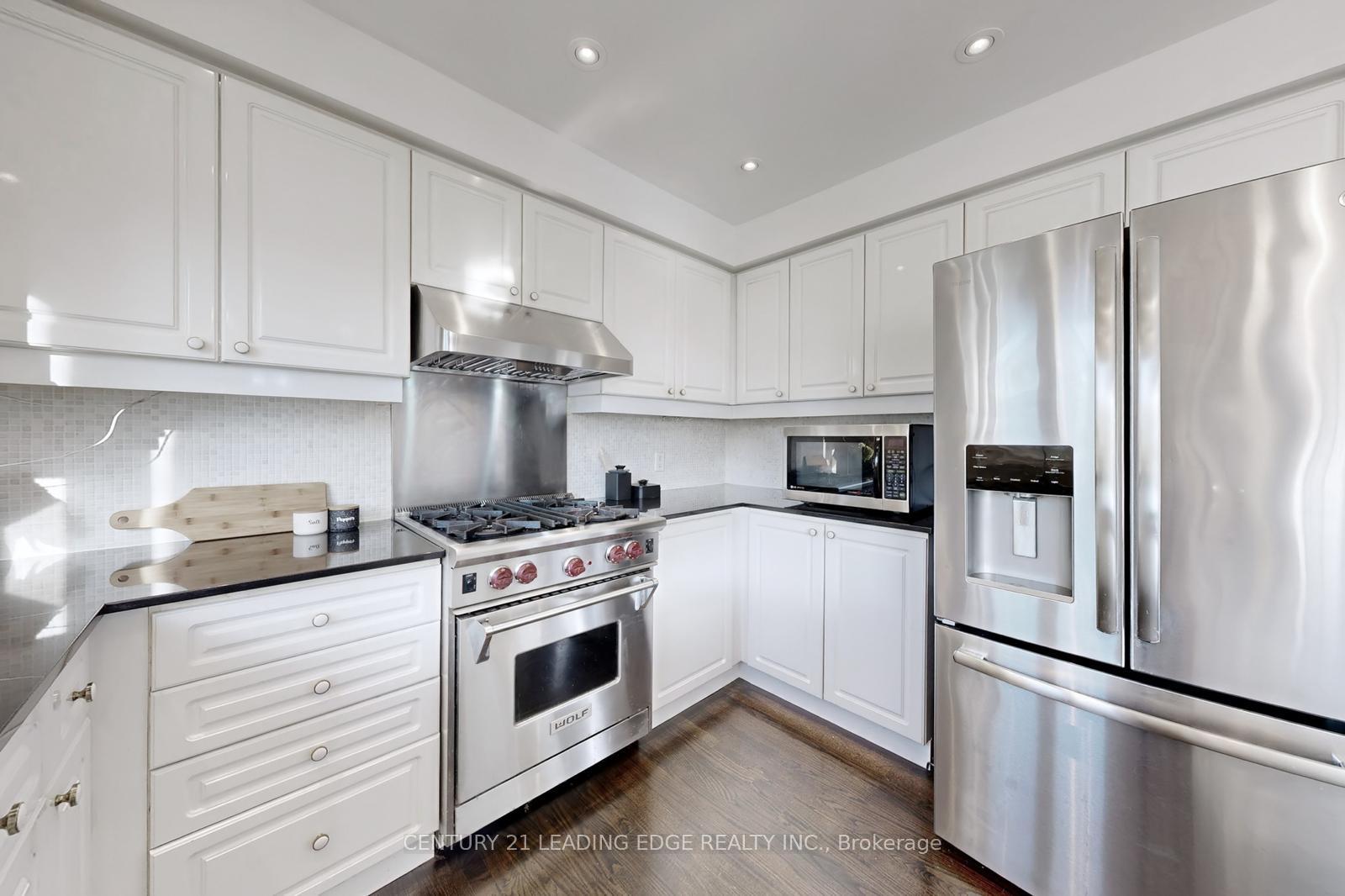 Photo 8 of 32 Charrington Crescent, Markham, Unionville — HOMEH