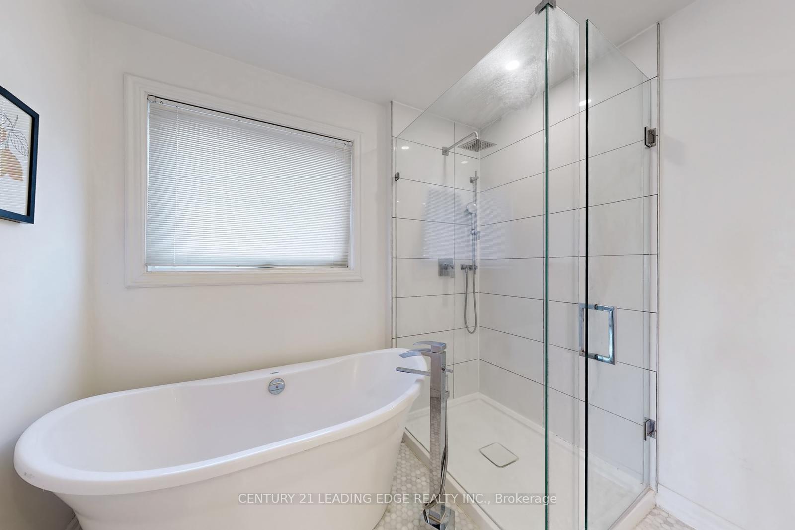 Photo 25 of 32 Charrington Crescent, Markham, Unionville — HOMEH