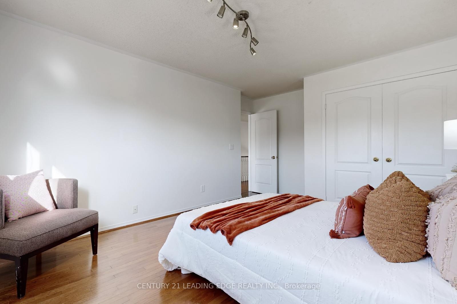 Photo 26 of 32 Charrington Crescent, Markham, Unionville — HOMEH