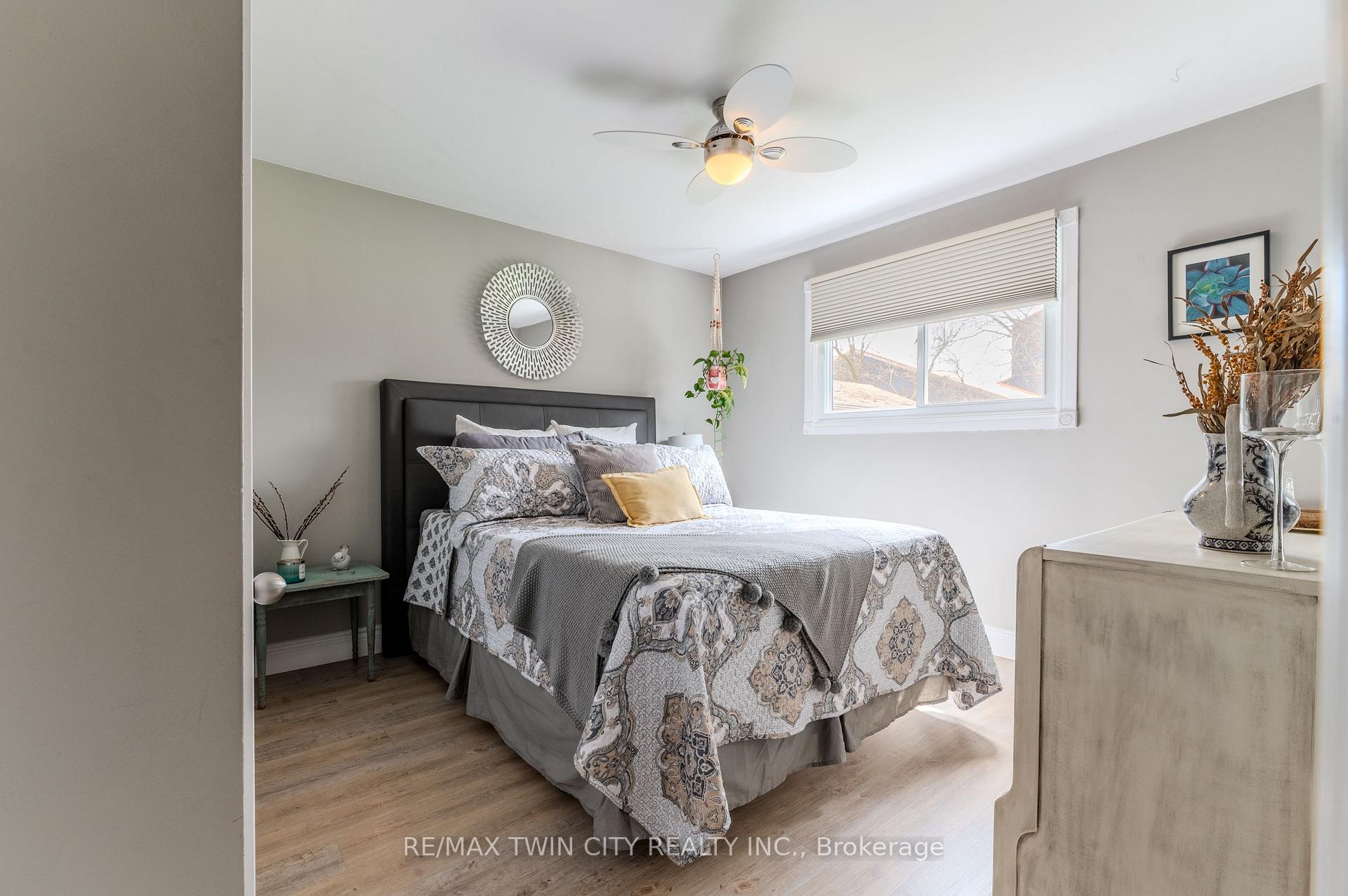 Photo 9 of 8 Rutherford Street, Brant, Brantford Twp — HOMEH