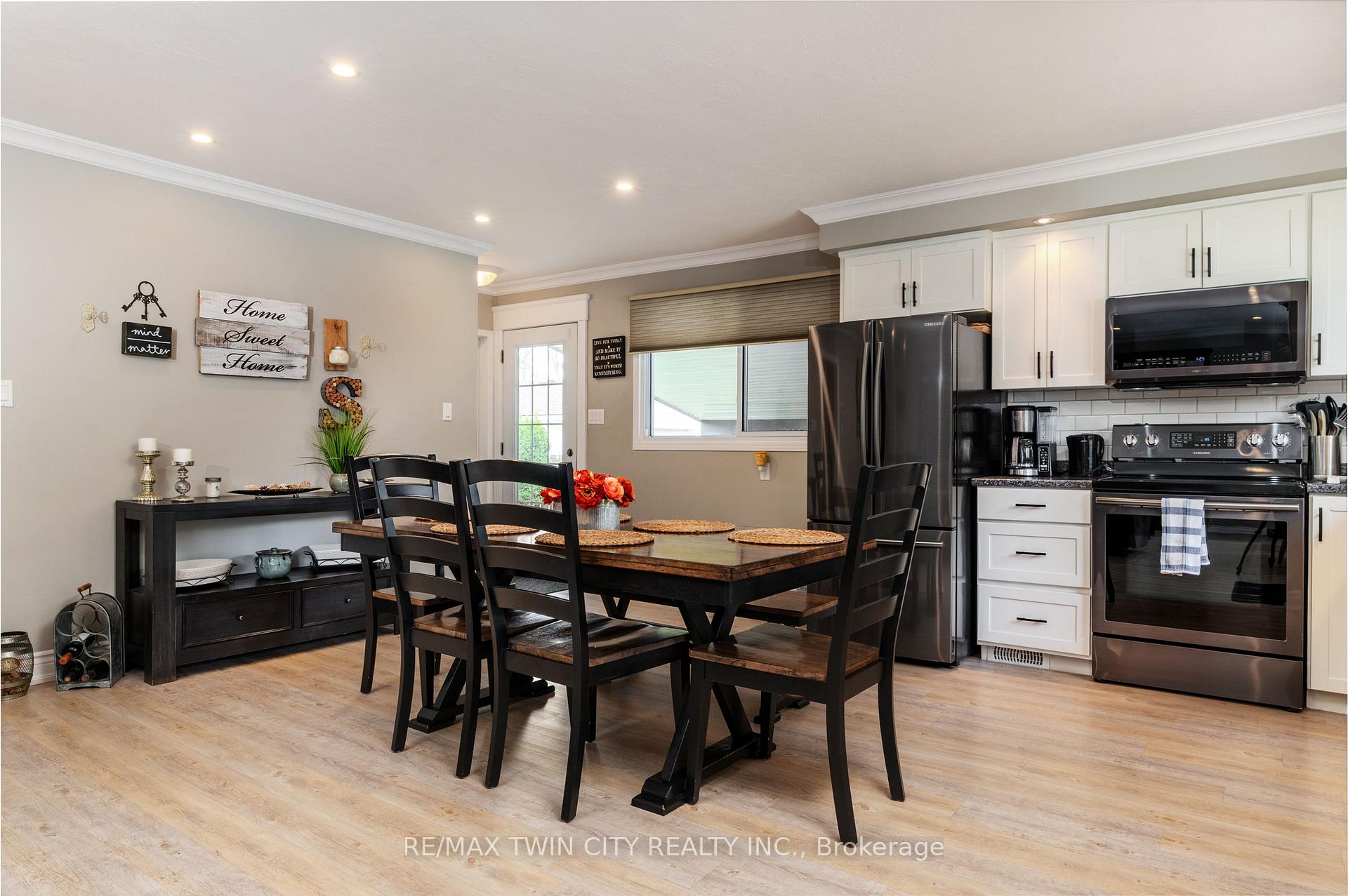 Photo 8 of 8 Rutherford Street, Brant, Brantford Twp — HOMEH