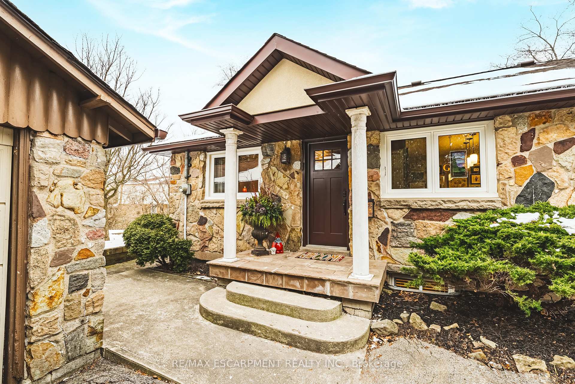Photo 9 of 61 Home Street, Hamilton, Dundas — HOMEH