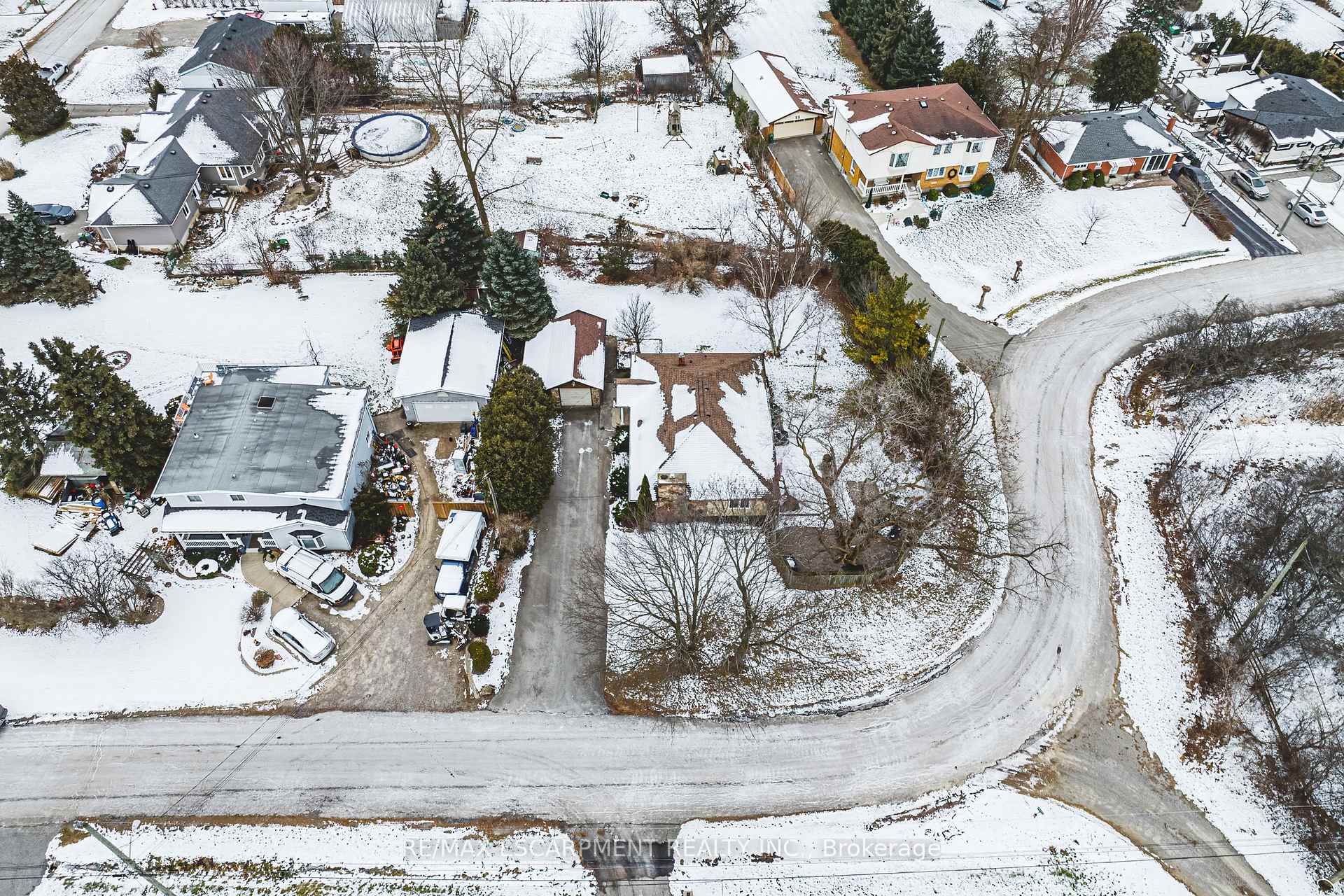 Photo 39 of 61 Home Street, Hamilton, Dundas — HOMEH