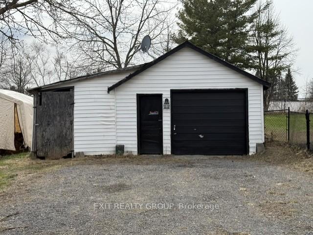 Photo 2 of 156 Henry Street, Stirling-Rawdon, Stirling Ward — HOMEH