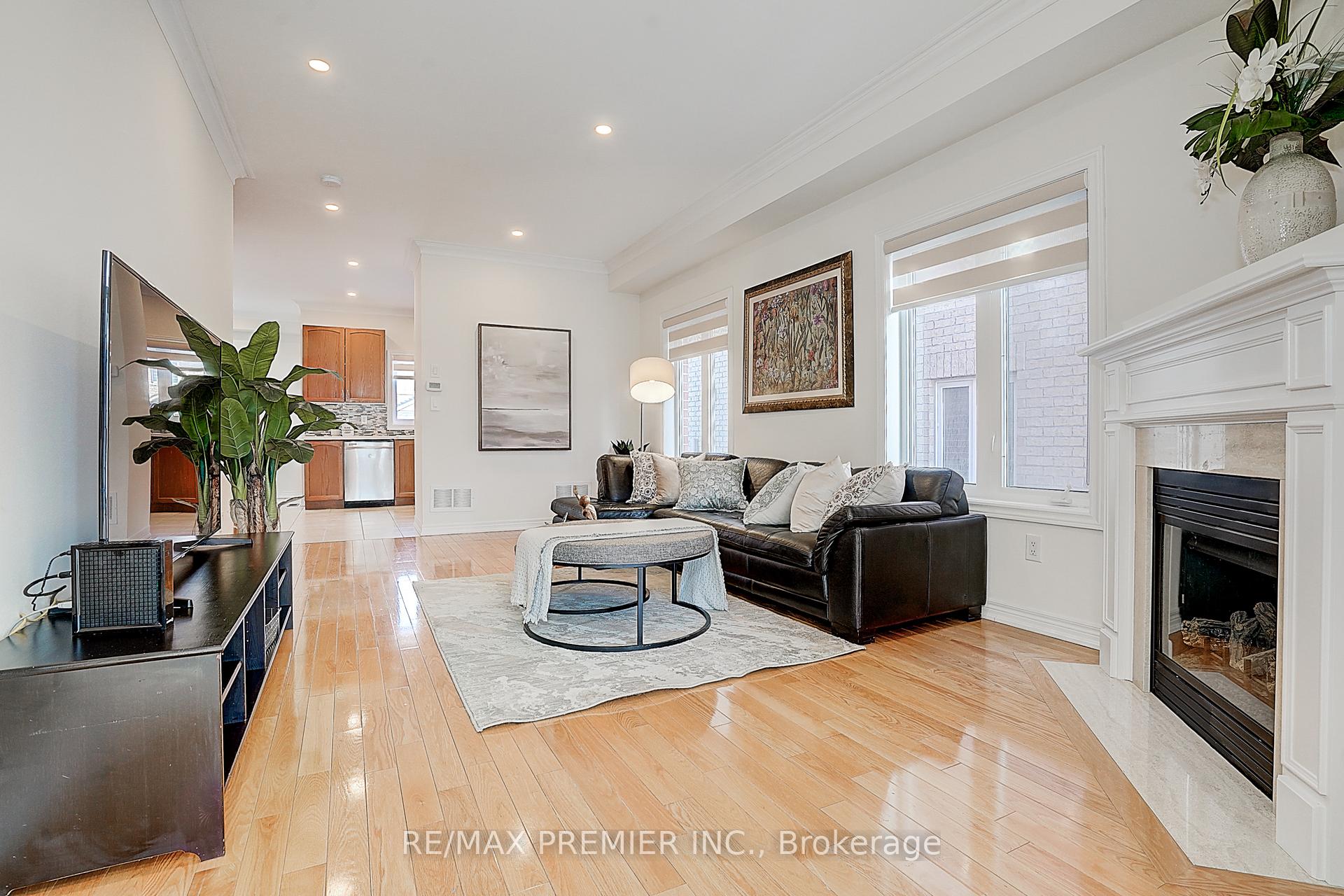 Photo 23 of 41 Silverado Hills Drive, Markham, Cathedraltown — HOMEH
