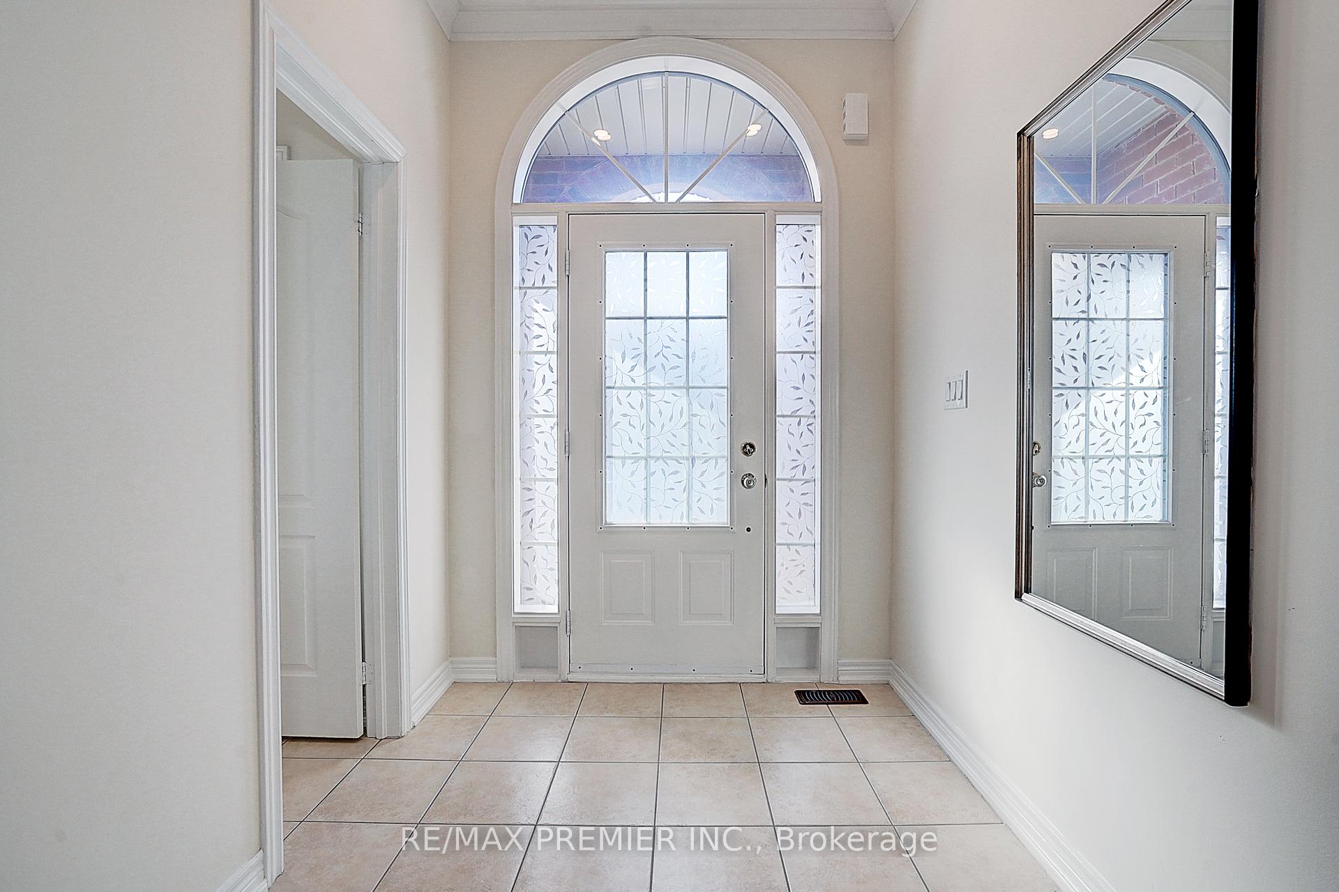 Photo 10 of 41 Silverado Hills Drive, Markham, Cathedraltown — HOMEH
