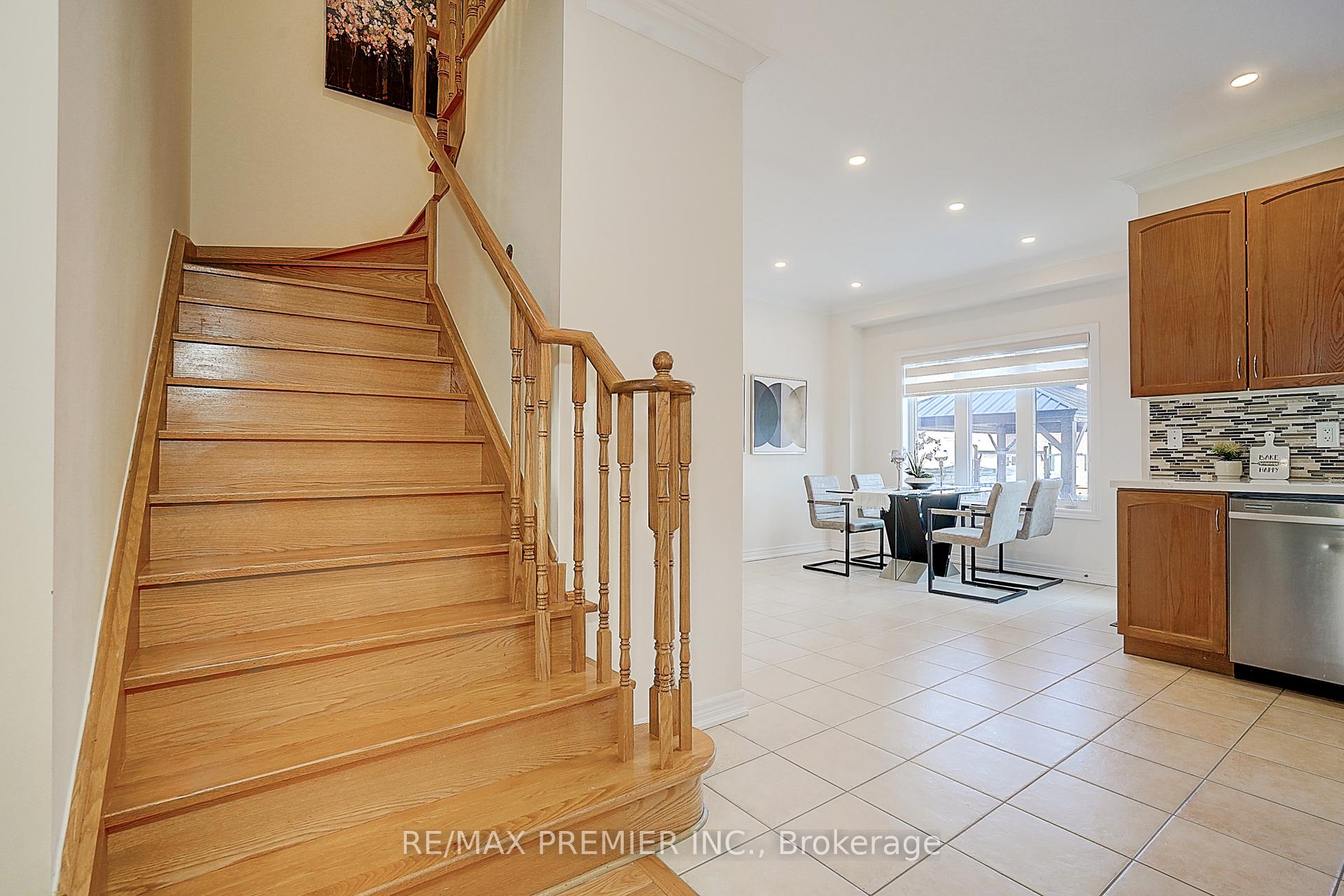 Photo 20 of 41 Silverado Hills Drive, Markham, Cathedraltown — HOMEH