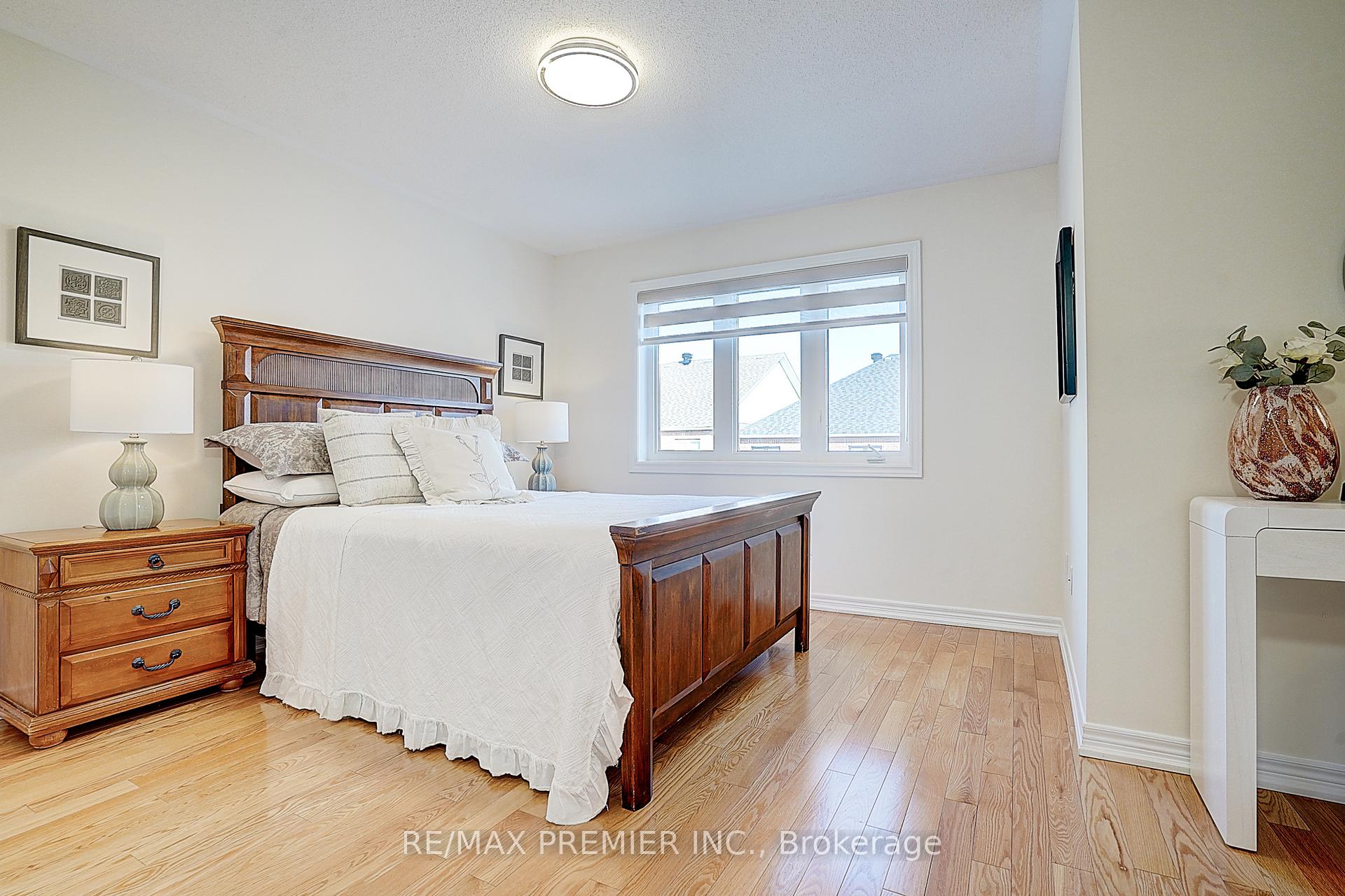 Photo 19 of 41 Silverado Hills Drive, Markham, Cathedraltown — HOMEH