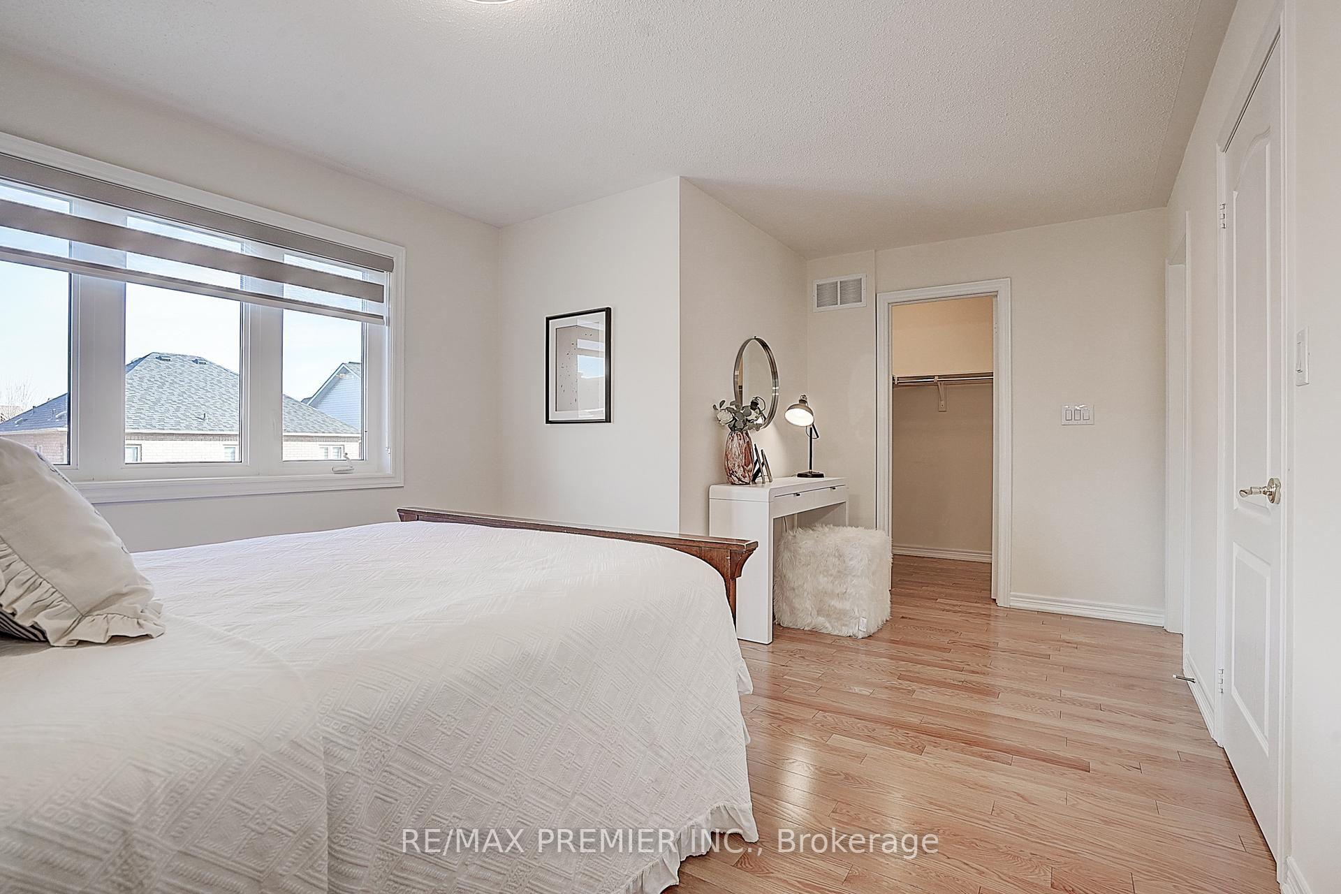 Photo 22 of 41 Silverado Hills Drive, Markham, Cathedraltown — HOMEH