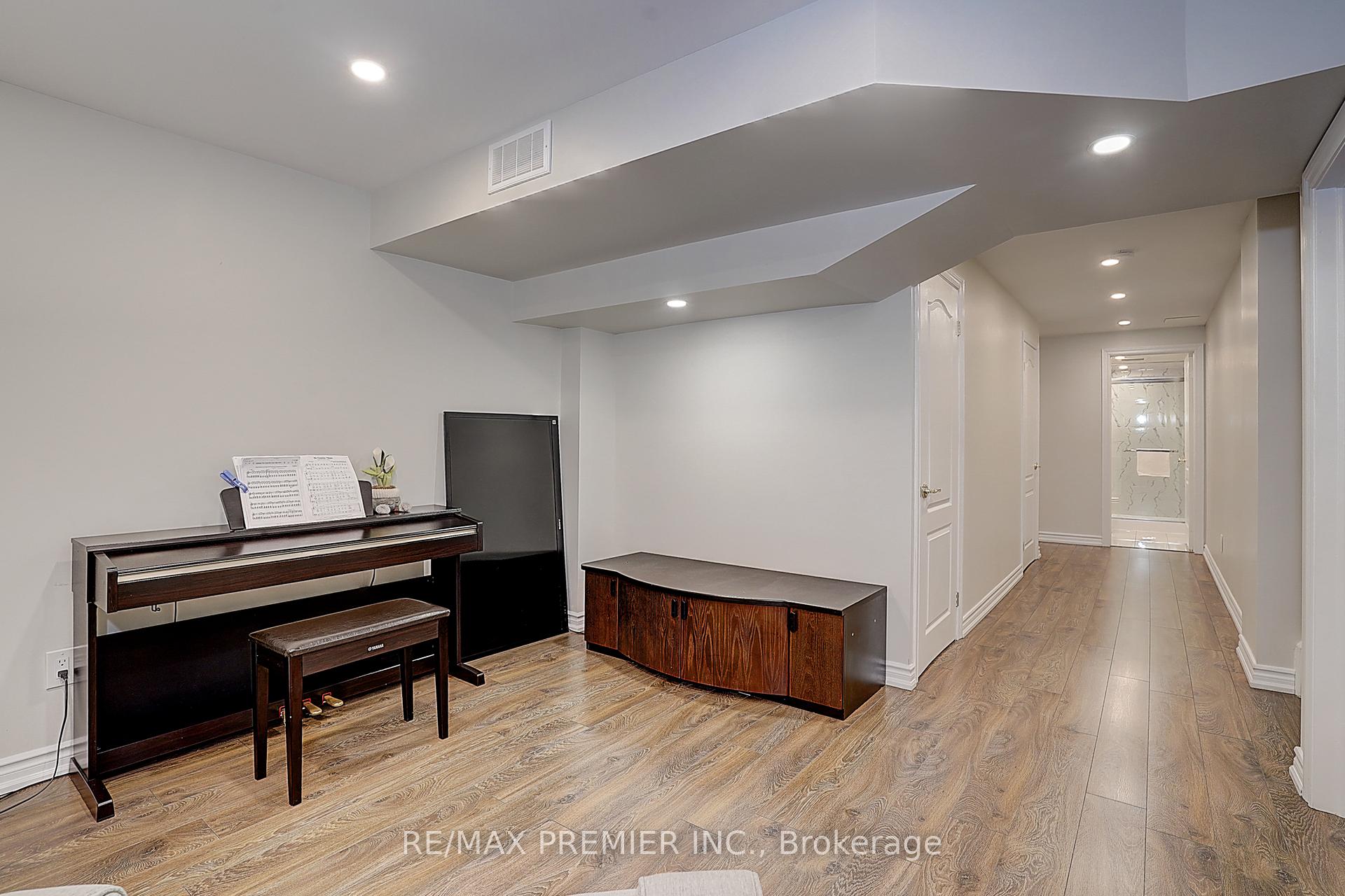 Photo 32 of 41 Silverado Hills Drive, Markham, Cathedraltown — HOMEH