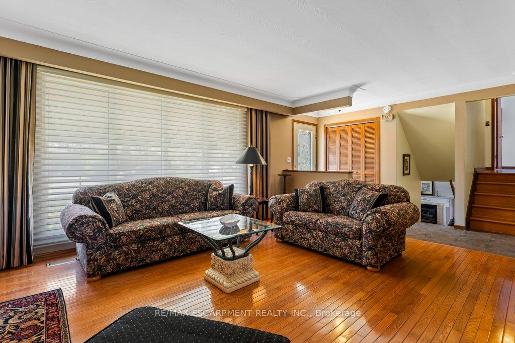 Photo 15 of 4925 Cameron Avenue, Lincoln, Beamsville — HOMEH