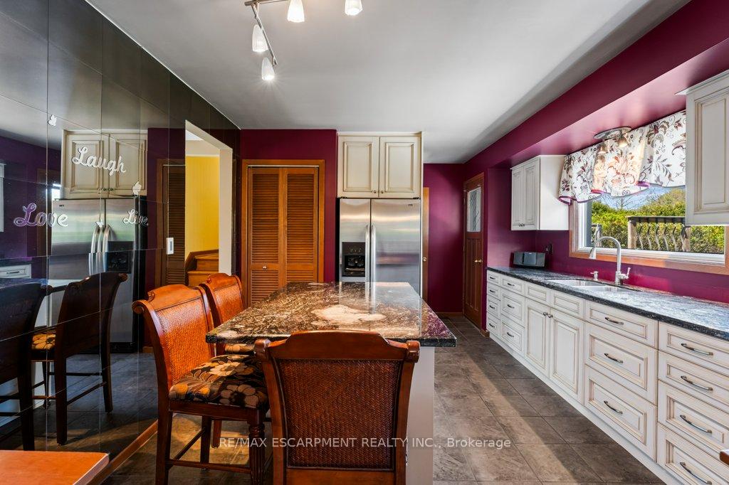 Photo 8 of 4925 Cameron Avenue, Lincoln, Beamsville — HOMEH