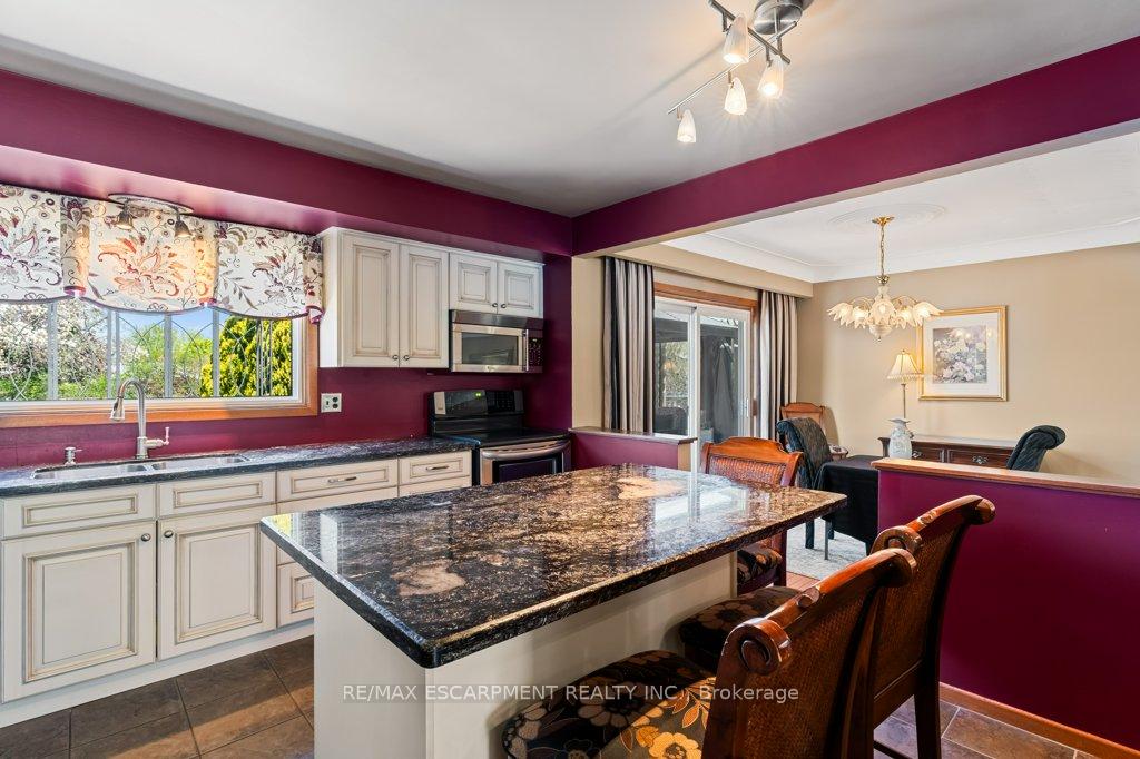 Photo 10 of 4925 Cameron Avenue, Lincoln, Beamsville — HOMEH