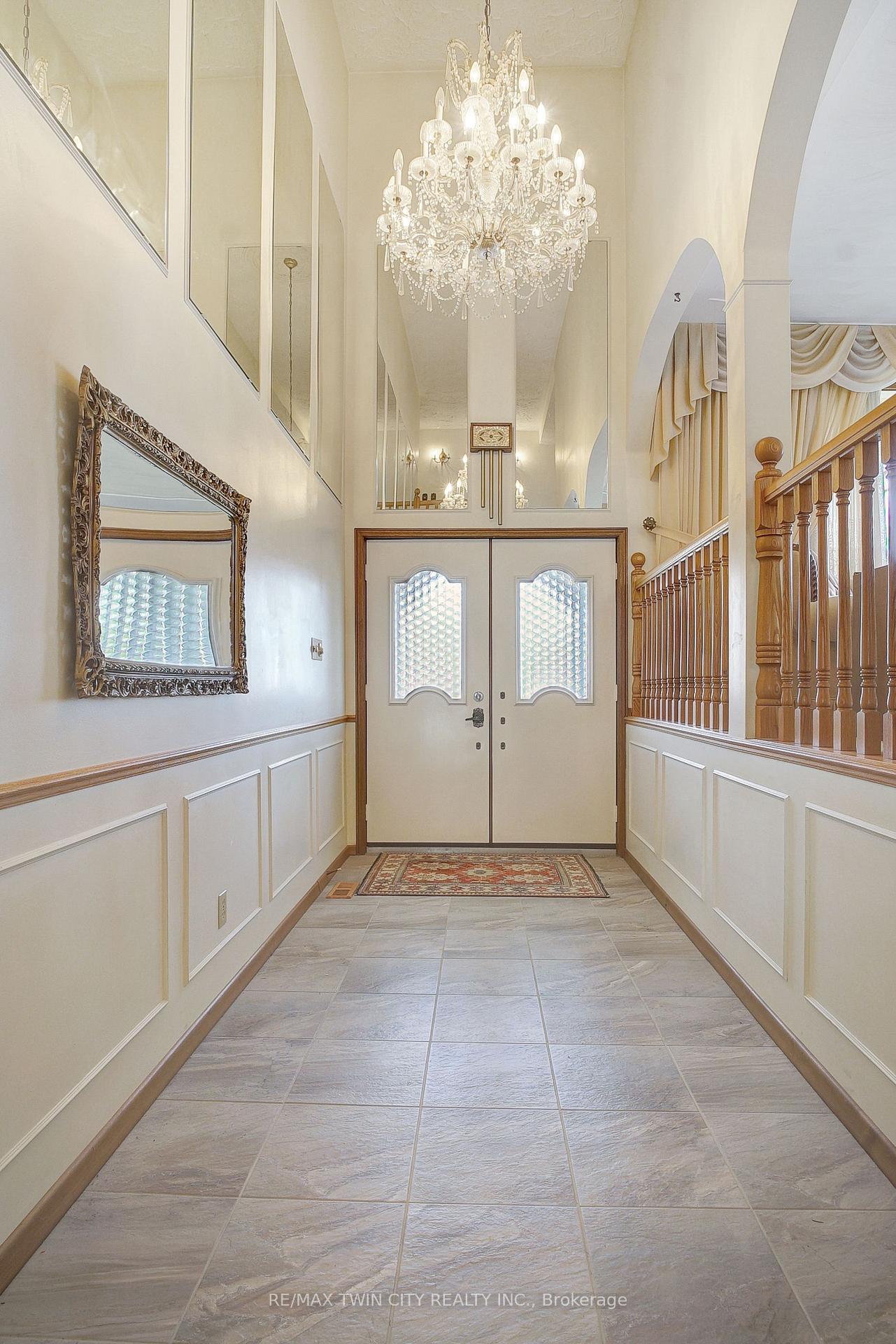 Photo 4 of 267 Normandy Avenue, Waterloo — HOMEH
