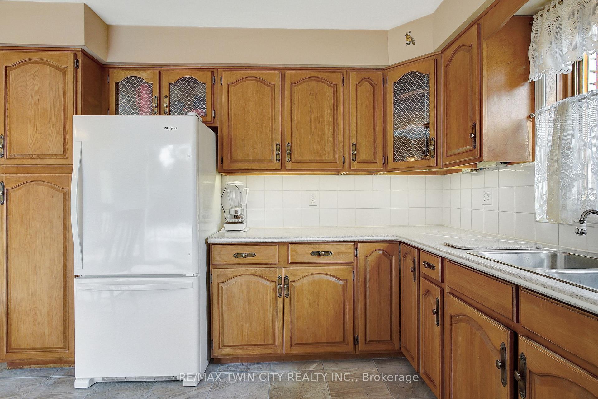 Photo 17 of 267 Normandy Avenue, Waterloo — HOMEH