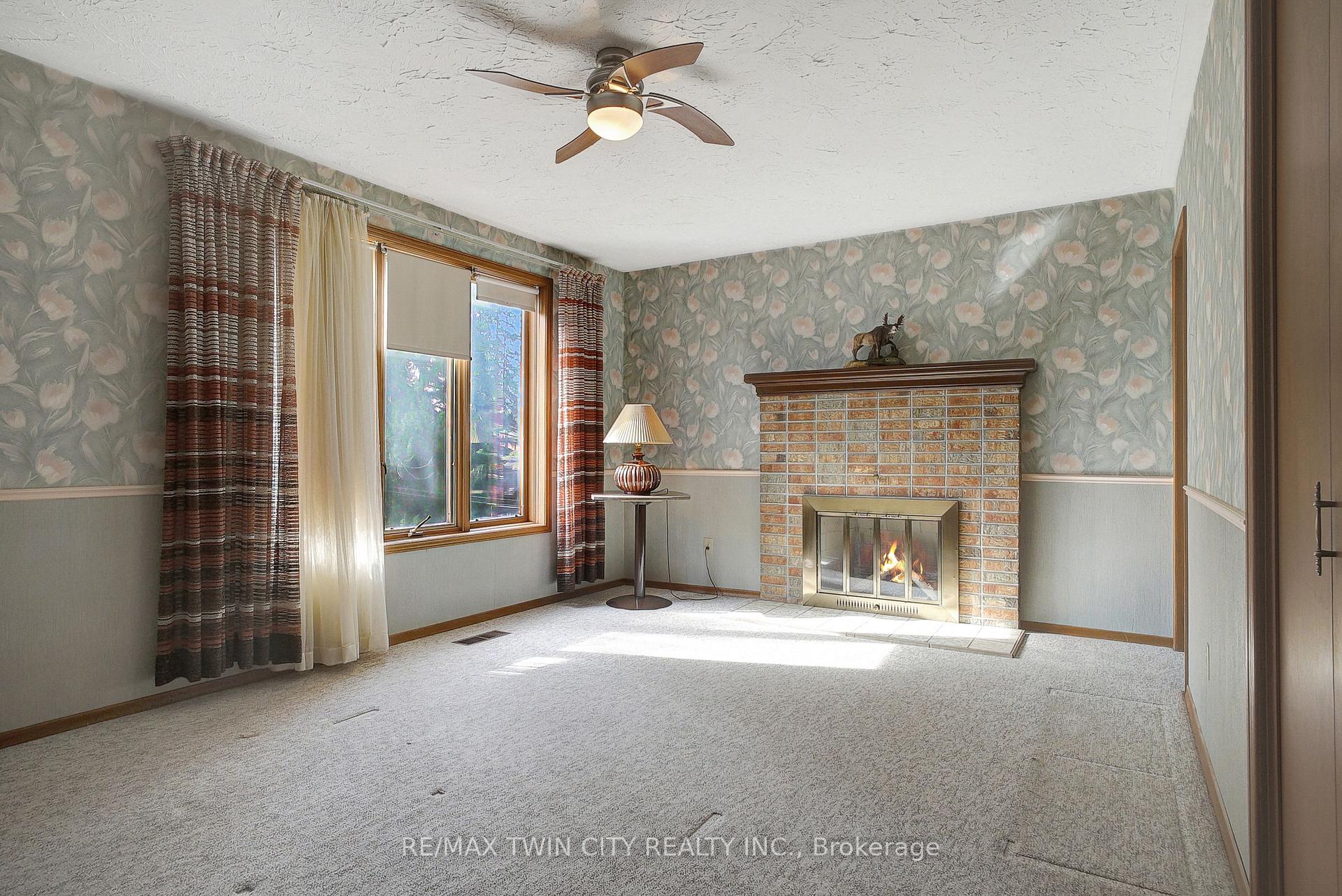 Photo 21 of 267 Normandy Avenue, Waterloo — HOMEH