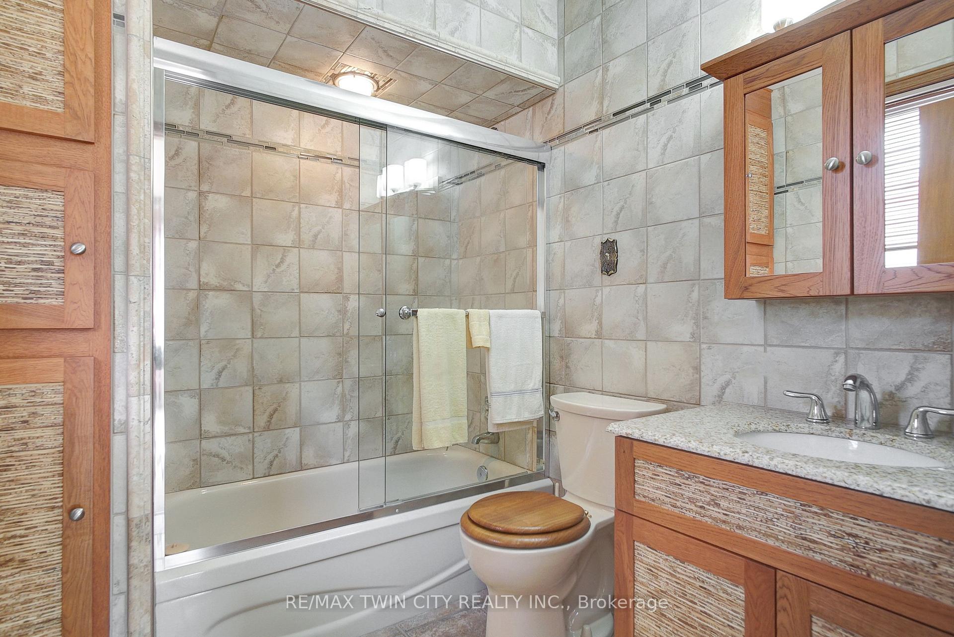 Photo 16 of 267 Normandy Avenue, Waterloo — HOMEH