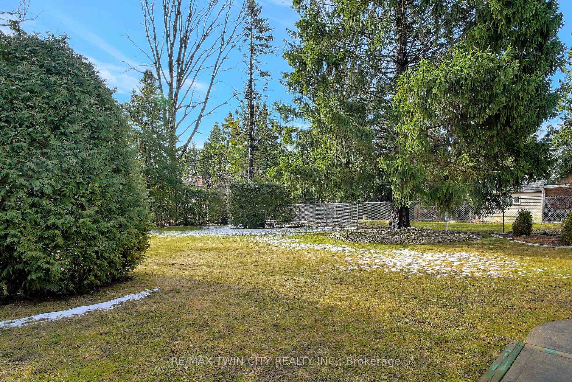 Photo 45 of 267 Normandy Avenue, Waterloo — HOMEH