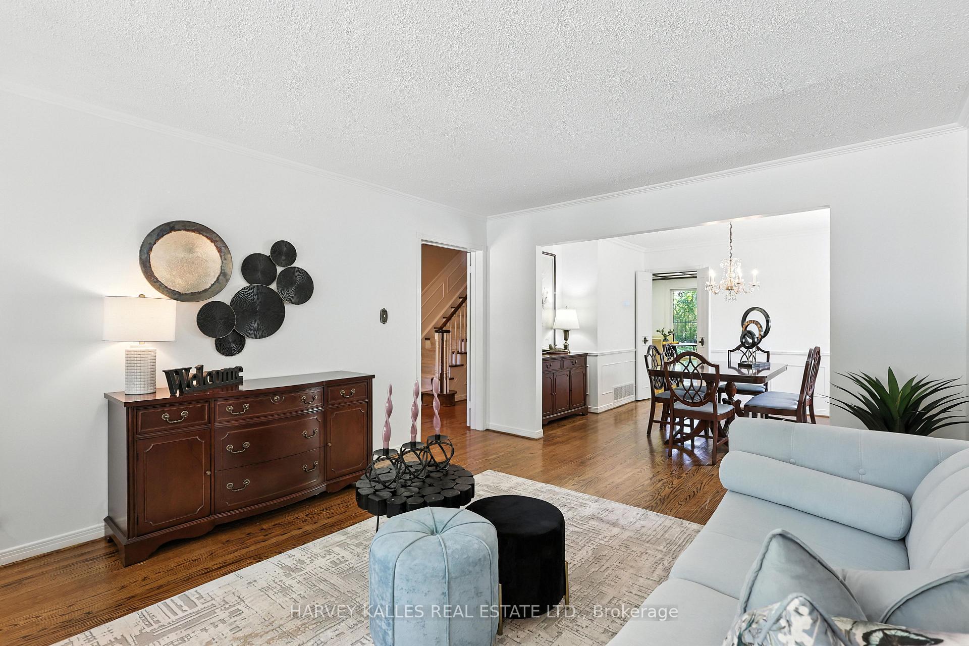 Photo 3 of 15 Woolsthorpe Crescent, Markham, German Mills — HOMEH