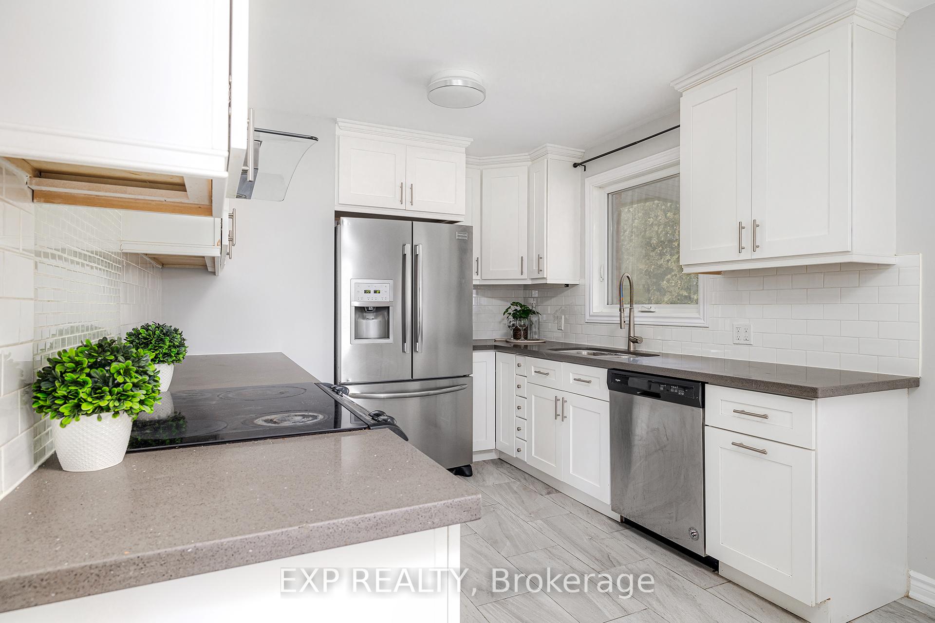 Photo 12 of 56 Toby Crescent, Hamilton, Huntington — HOMEH