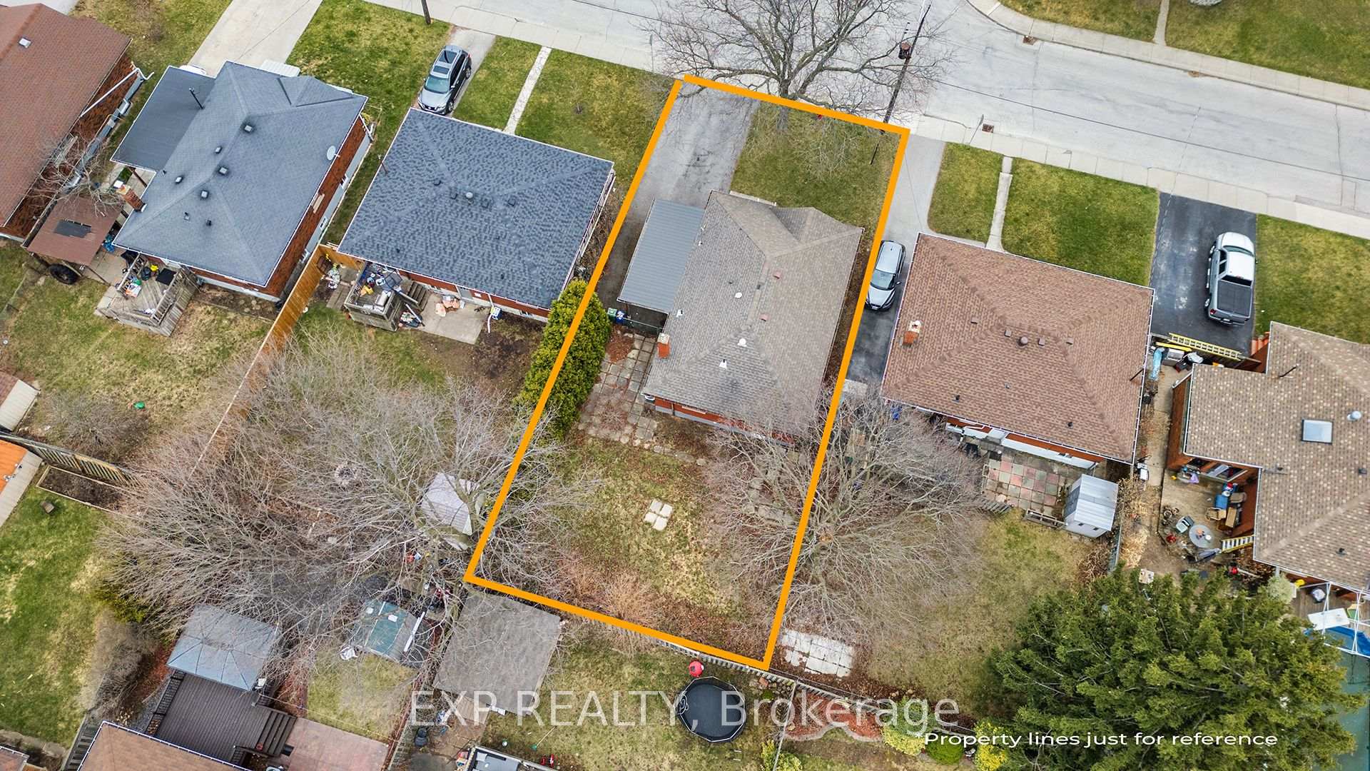 Photo 19 of 56 Toby Crescent, Hamilton, Huntington — HOMEH