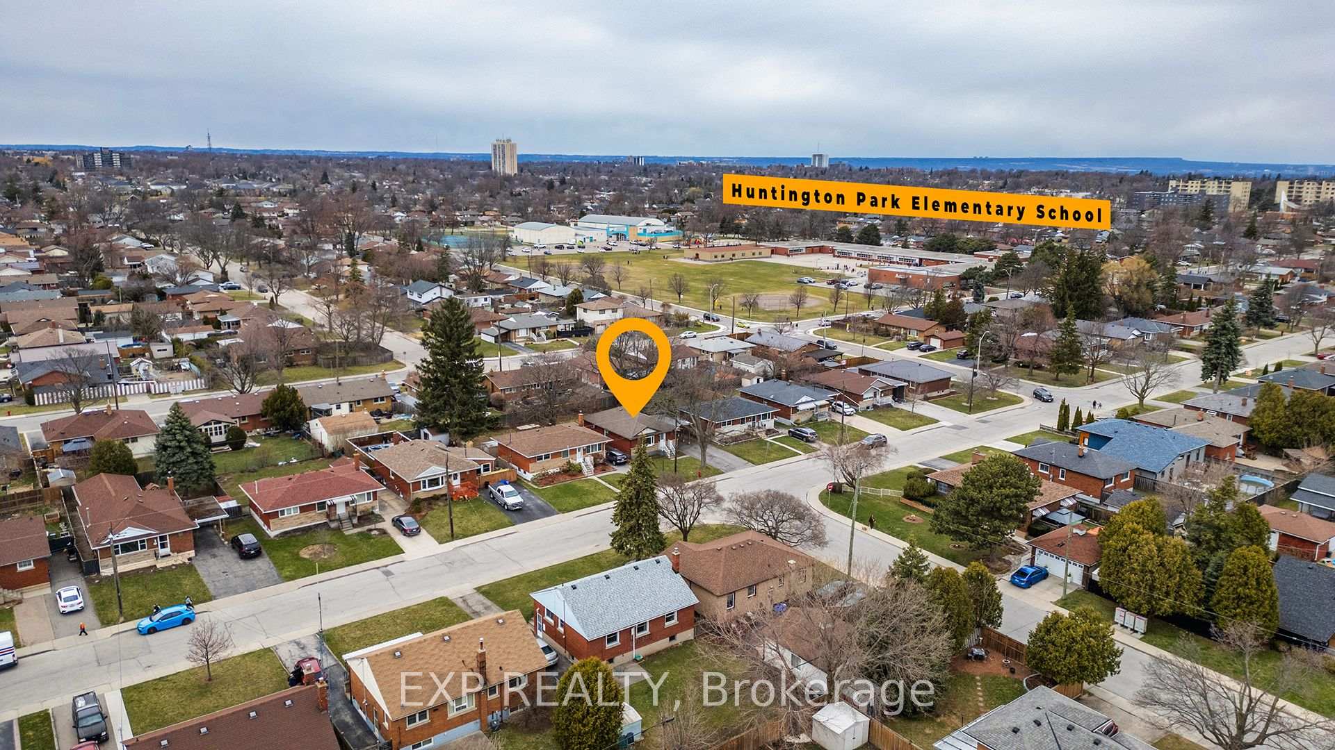 Photo 22 of 56 Toby Crescent, Hamilton, Huntington — HOMEH