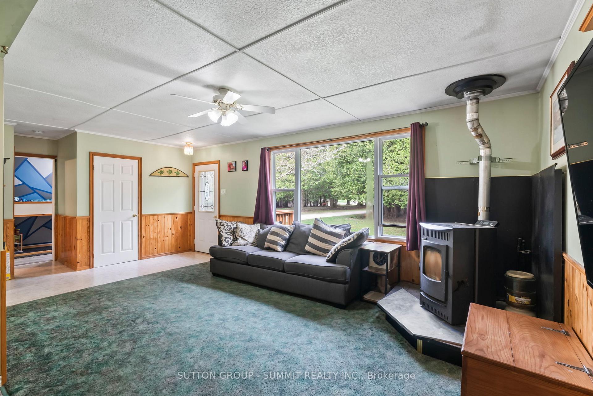 Photo 19 of 134 Paisley Drive, Chatsworth — HOMEH