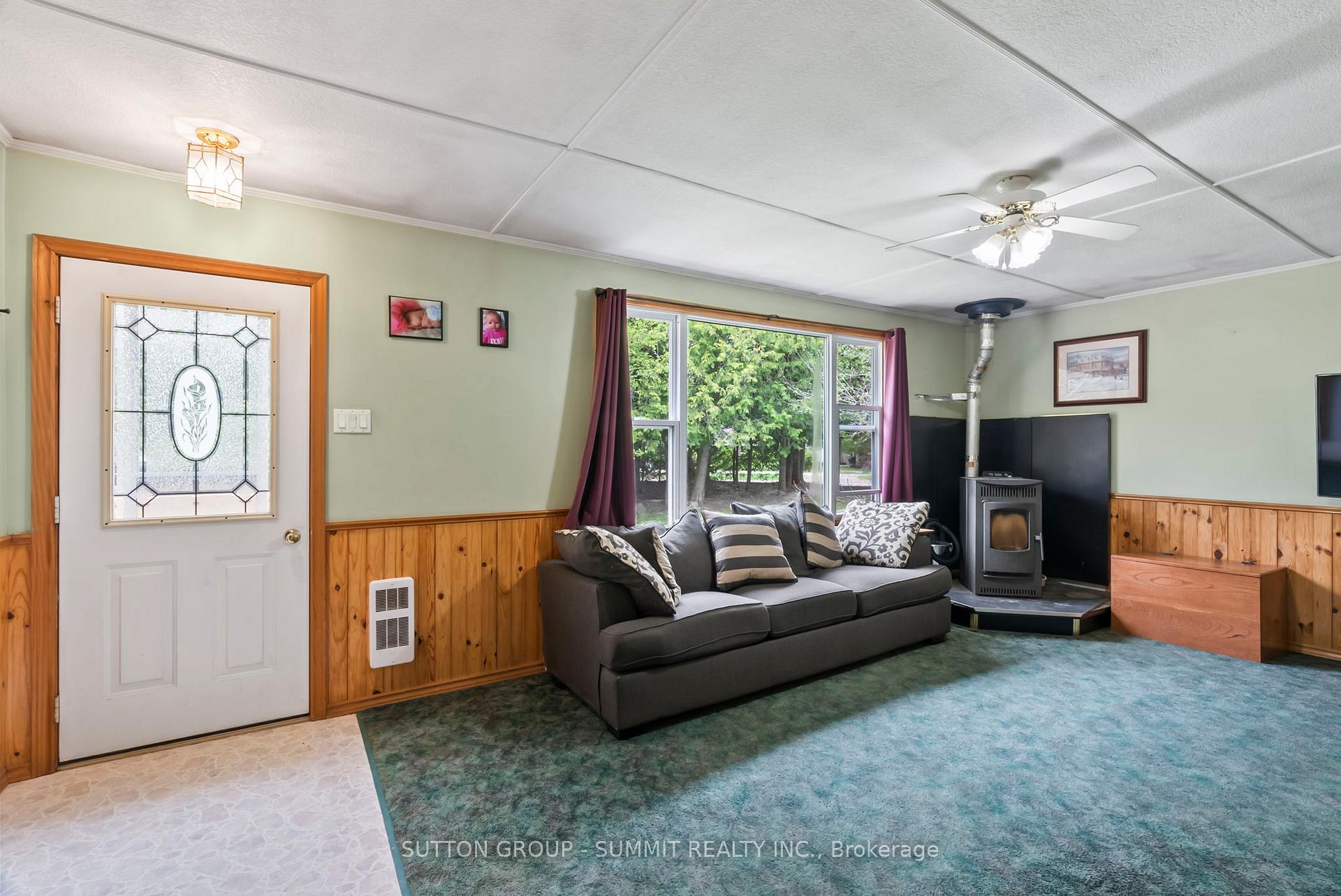 Photo 12 of 134 Paisley Drive, Chatsworth — HOMEH