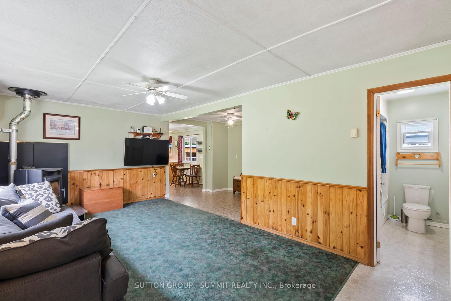 Photo 15 of 134 Paisley Drive, Chatsworth — HOMEH