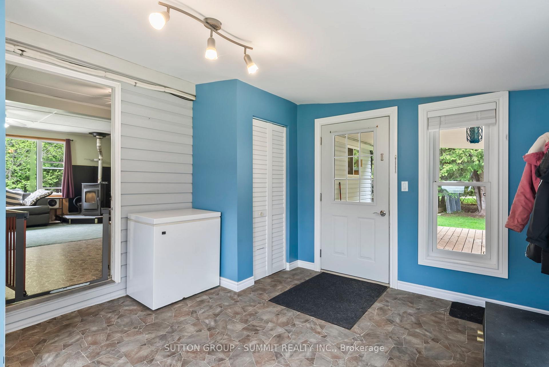 Photo 21 of 134 Paisley Drive, Chatsworth — HOMEH