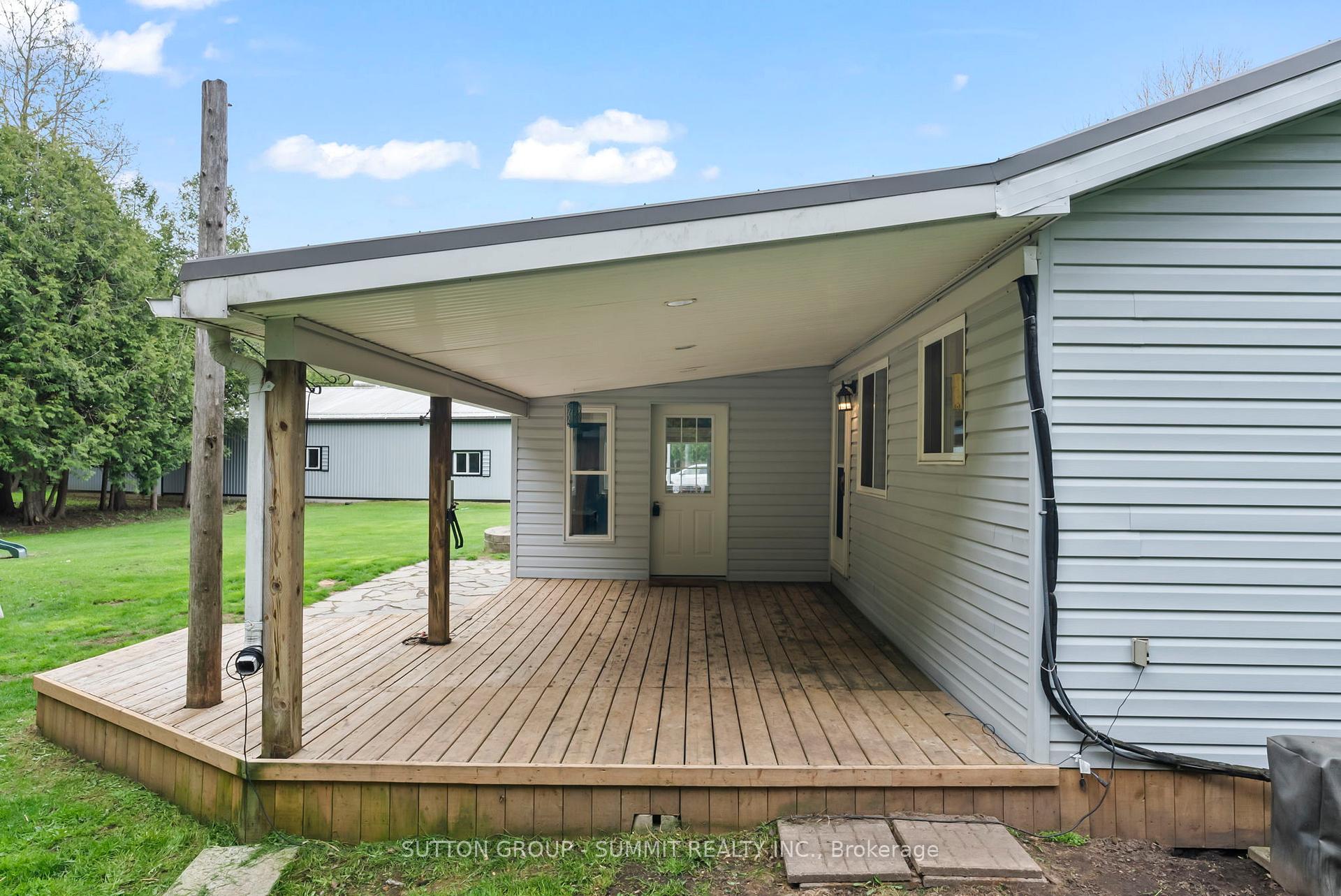Photo 14 of 134 Paisley Drive, Chatsworth — HOMEH