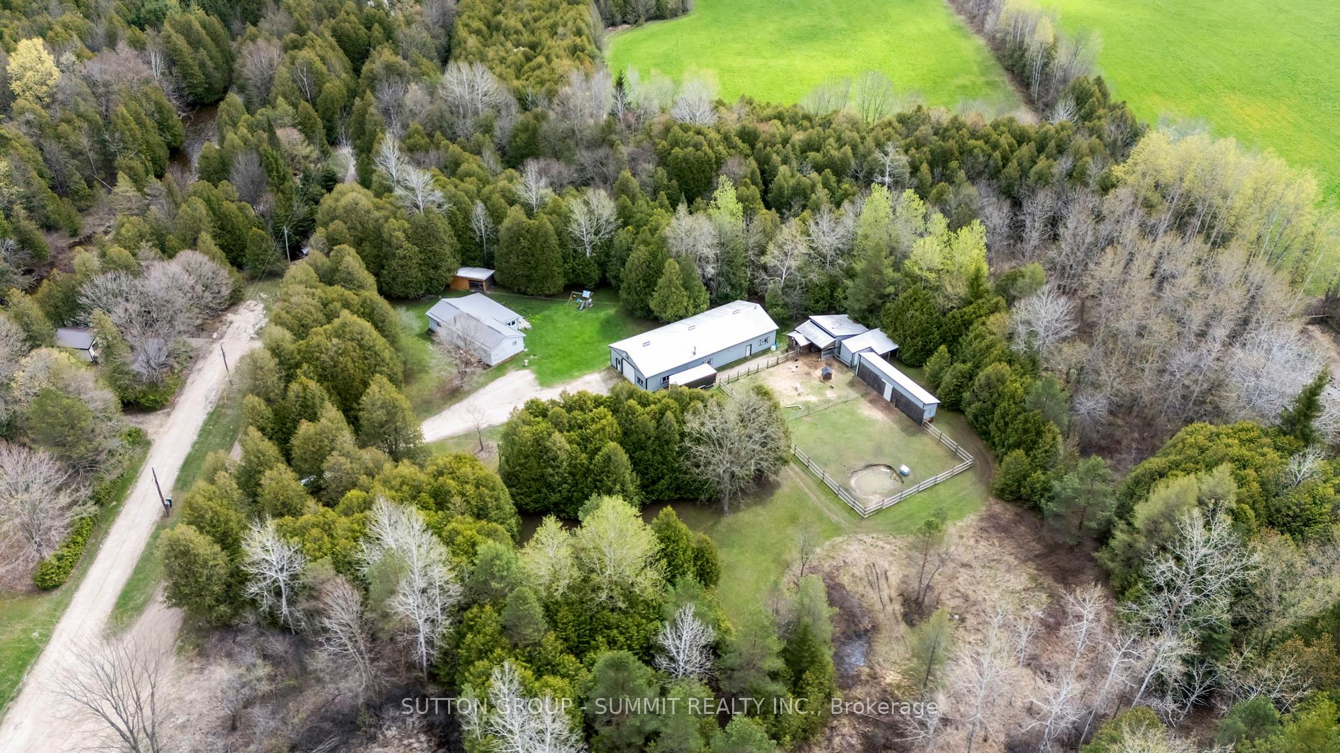 Photo 35 of 134 Paisley Drive, Chatsworth — HOMEH
