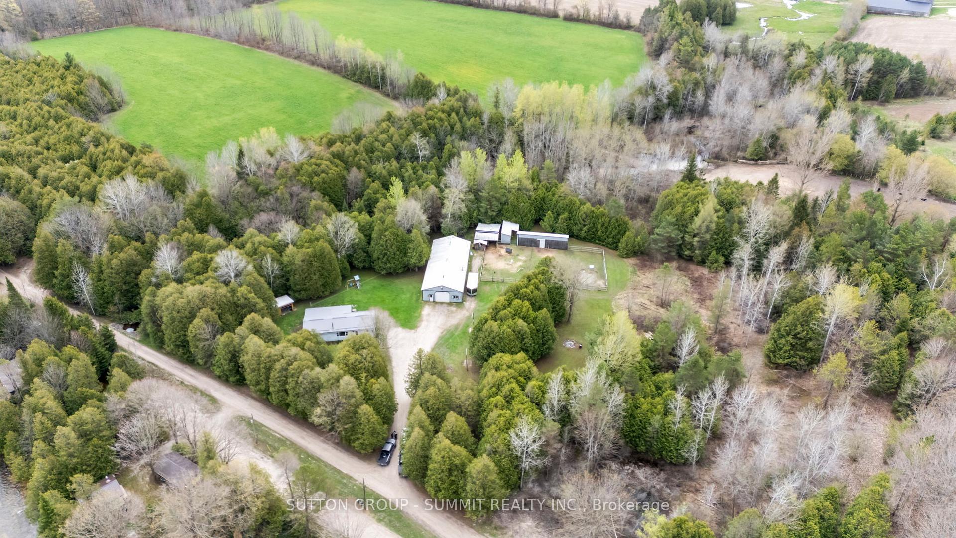 Photo 40 of 134 Paisley Drive, Chatsworth — HOMEH