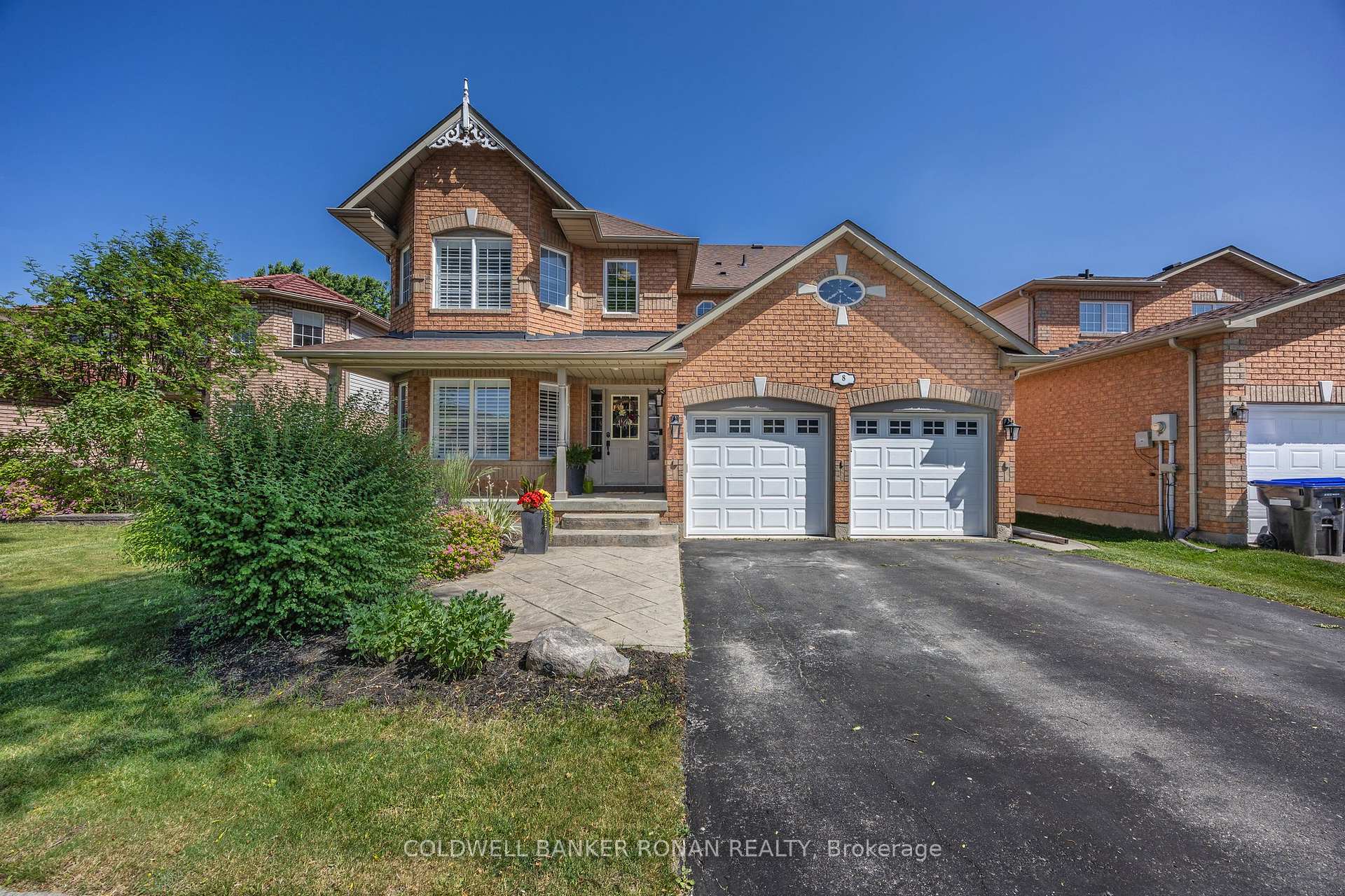 Photo 1 of 8 Coburn Crescent, New Tecumseth, Beeton — HOMEH