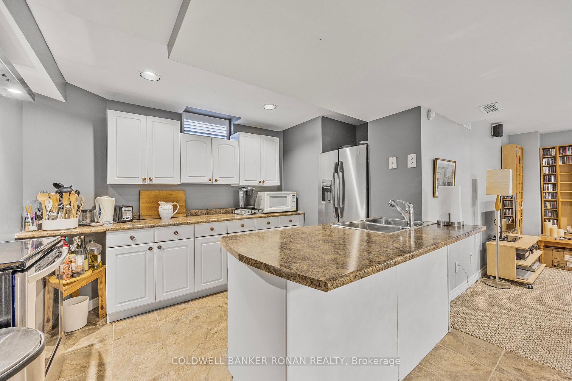 Photo 37 of 8 Coburn Crescent, New Tecumseth, Beeton — HOMEH