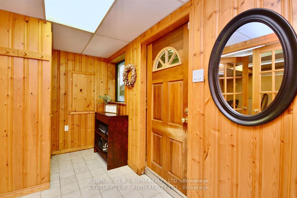 Photo 2 of 1166 Gill Road, Springwater, Midhurst — HOMEH