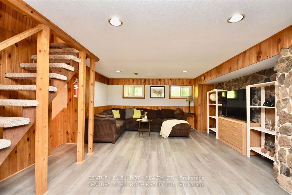 Photo 3 of 1166 Gill Road, Springwater, Midhurst — HOMEH