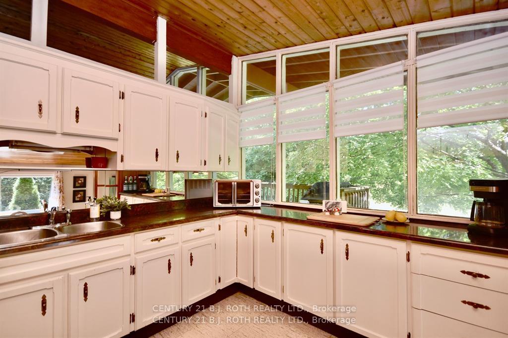 Photo 17 of 1166 Gill Road, Springwater, Midhurst — HOMEH