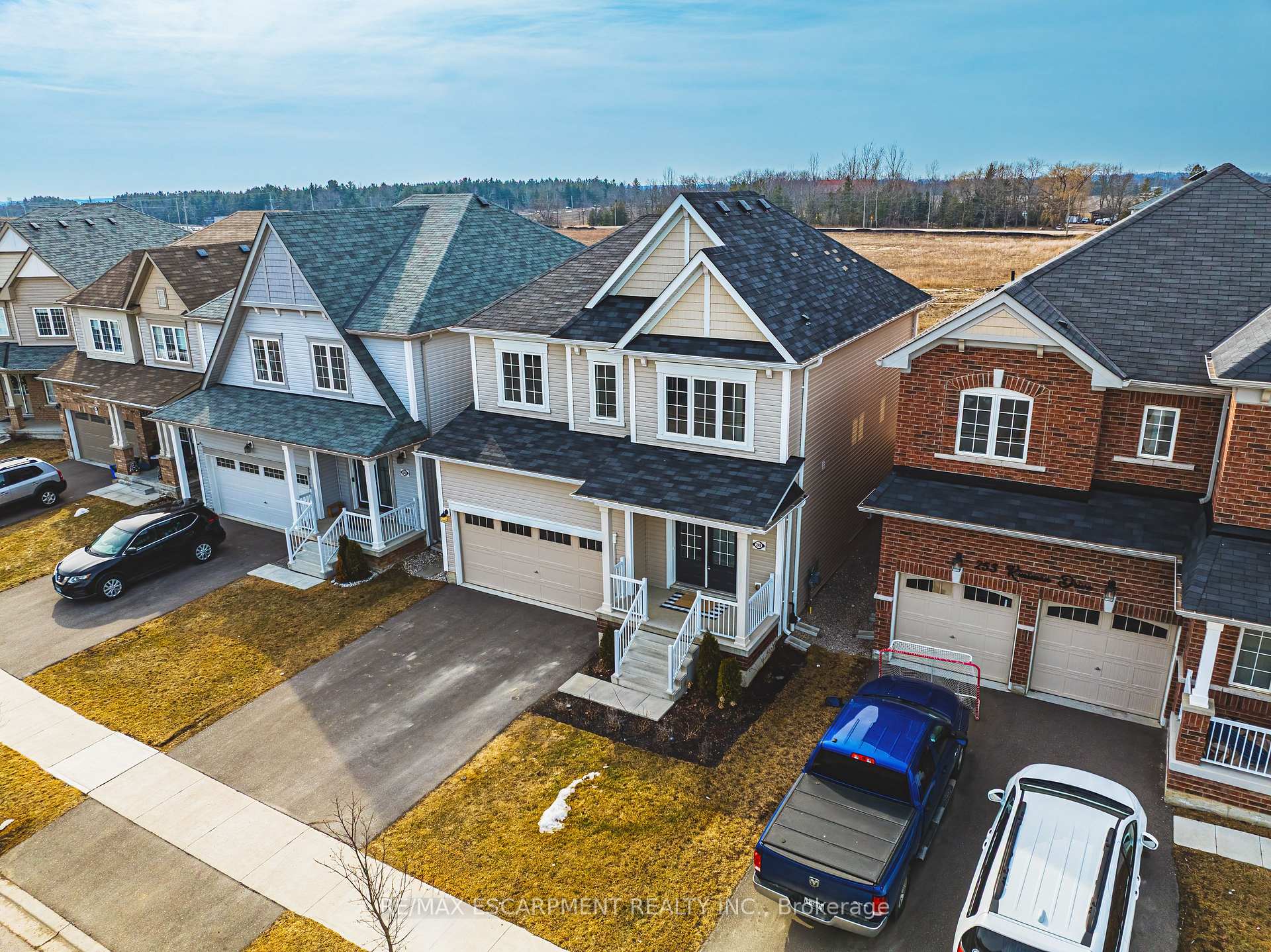 Photo 5 of 249 Kinsman Drive, Hamilton, Binbrook — HOMEH